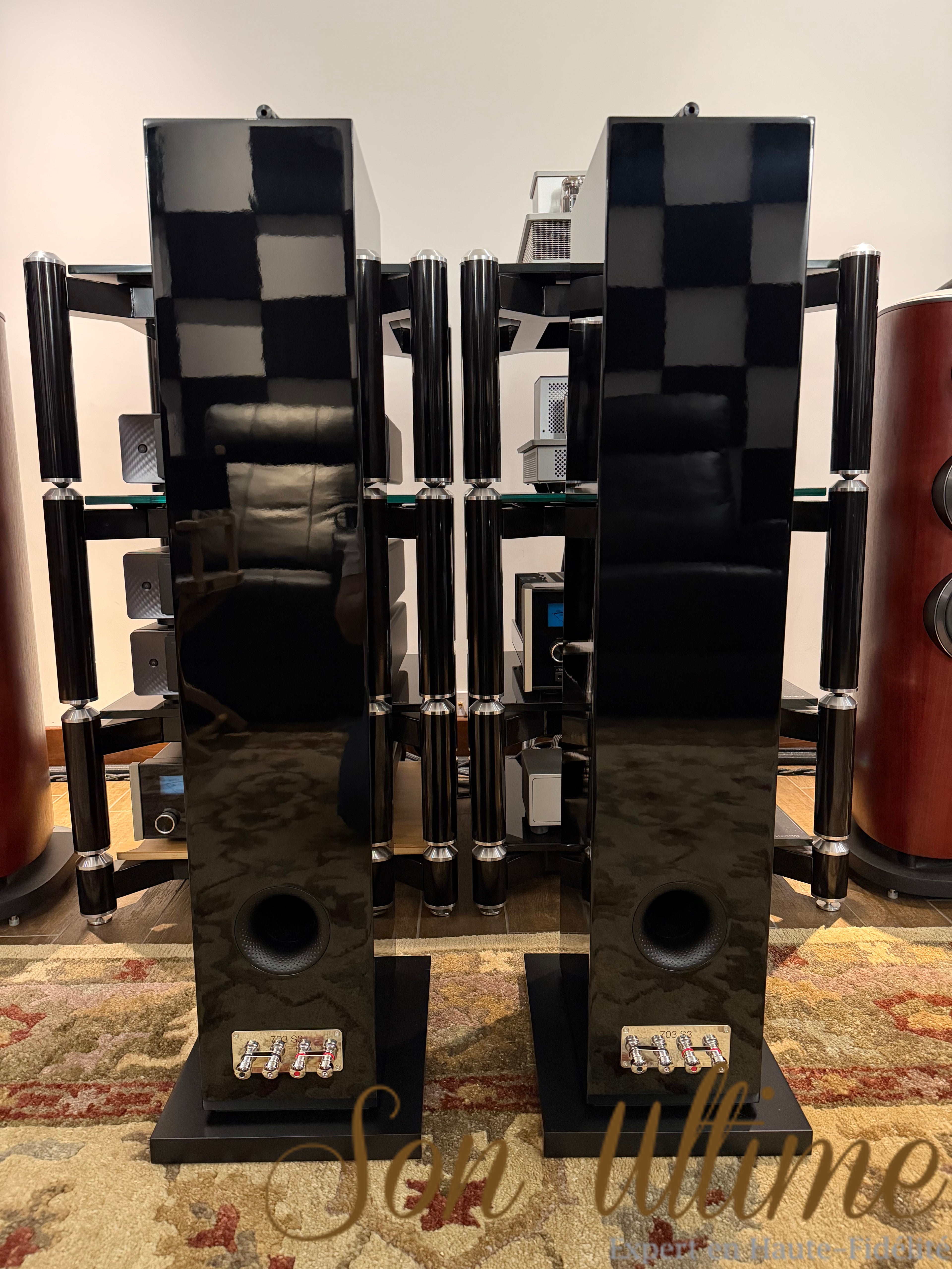 703 S3 Black (Used)