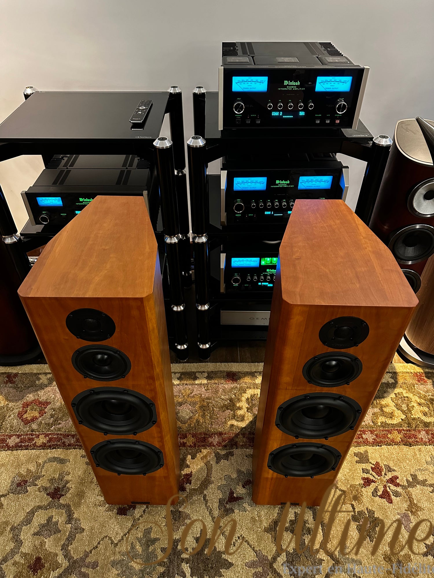 Middle T Cherry (Used Sold)