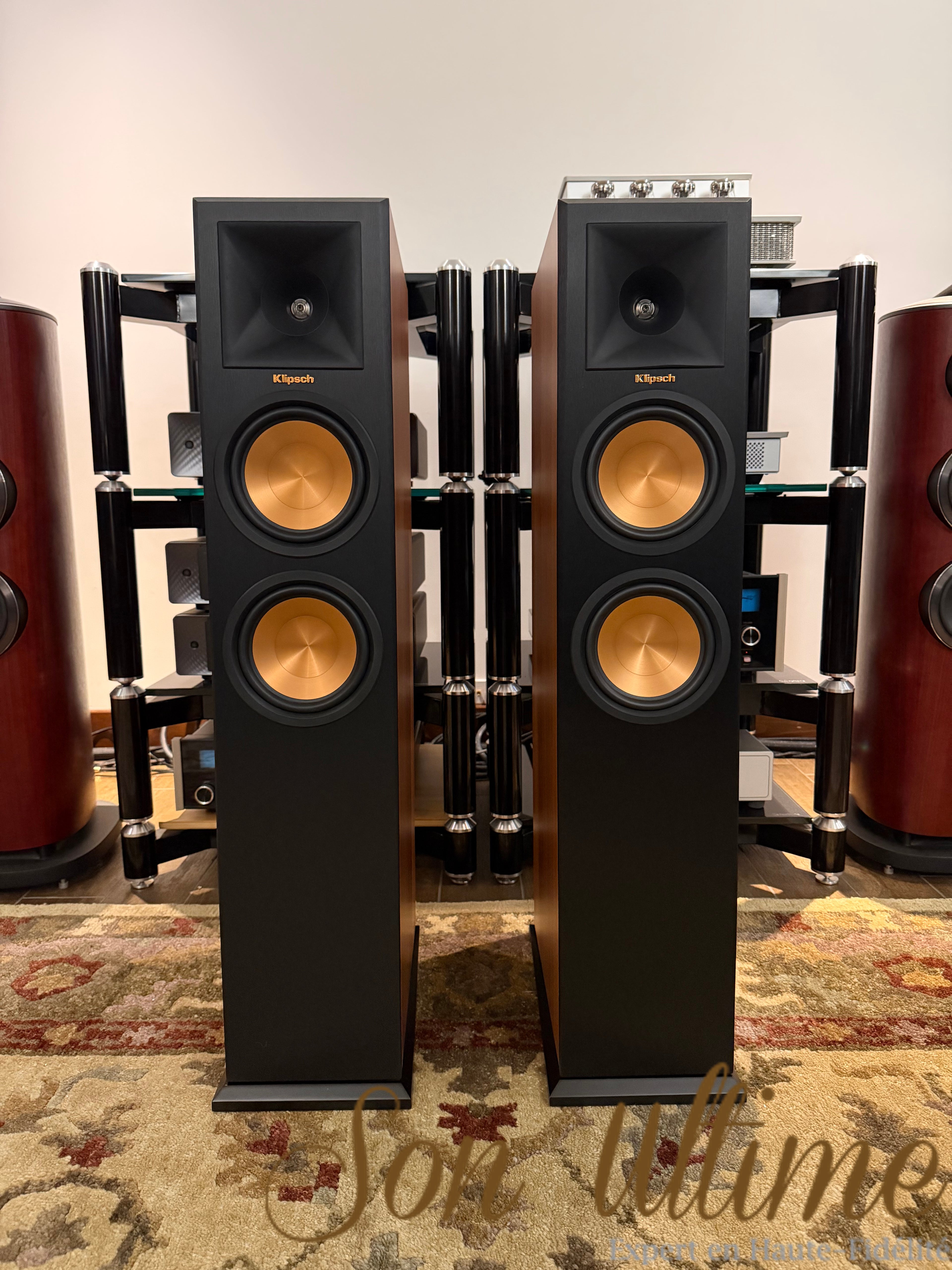 RP-260F Walnut (Occasion)