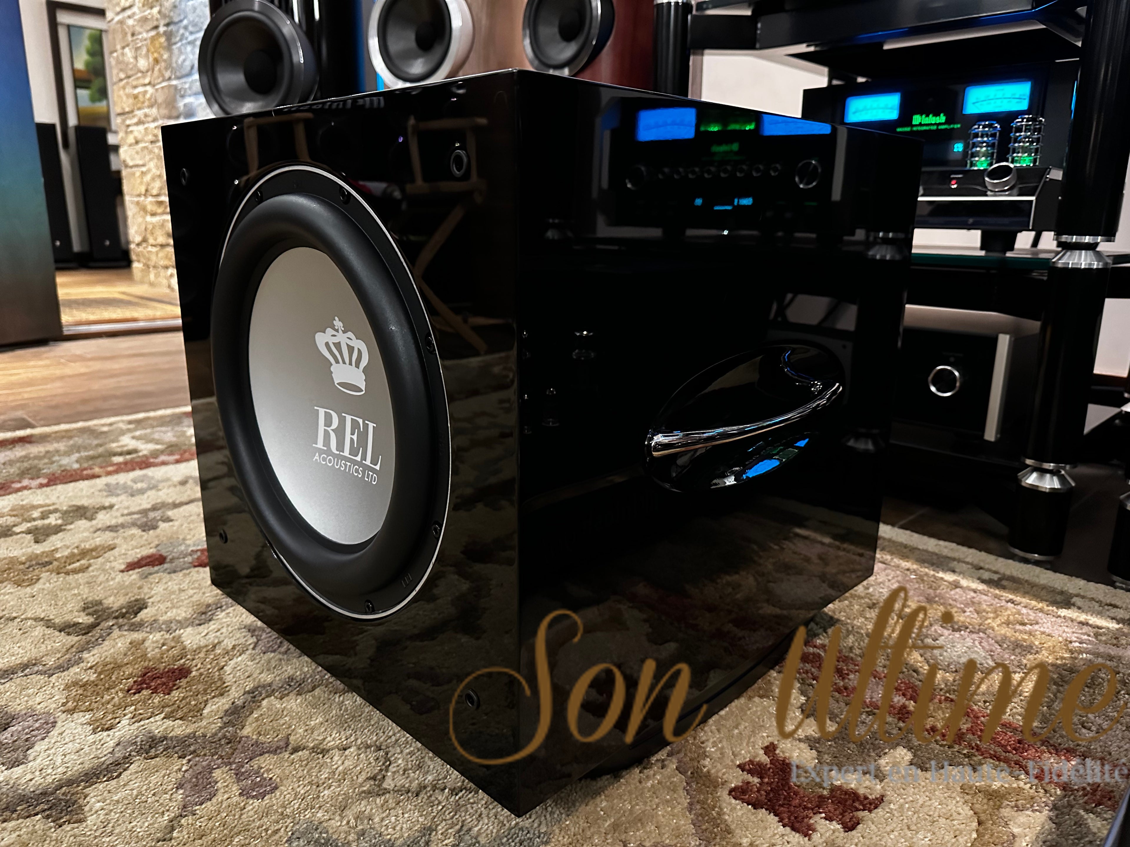 S812 Black (Used)