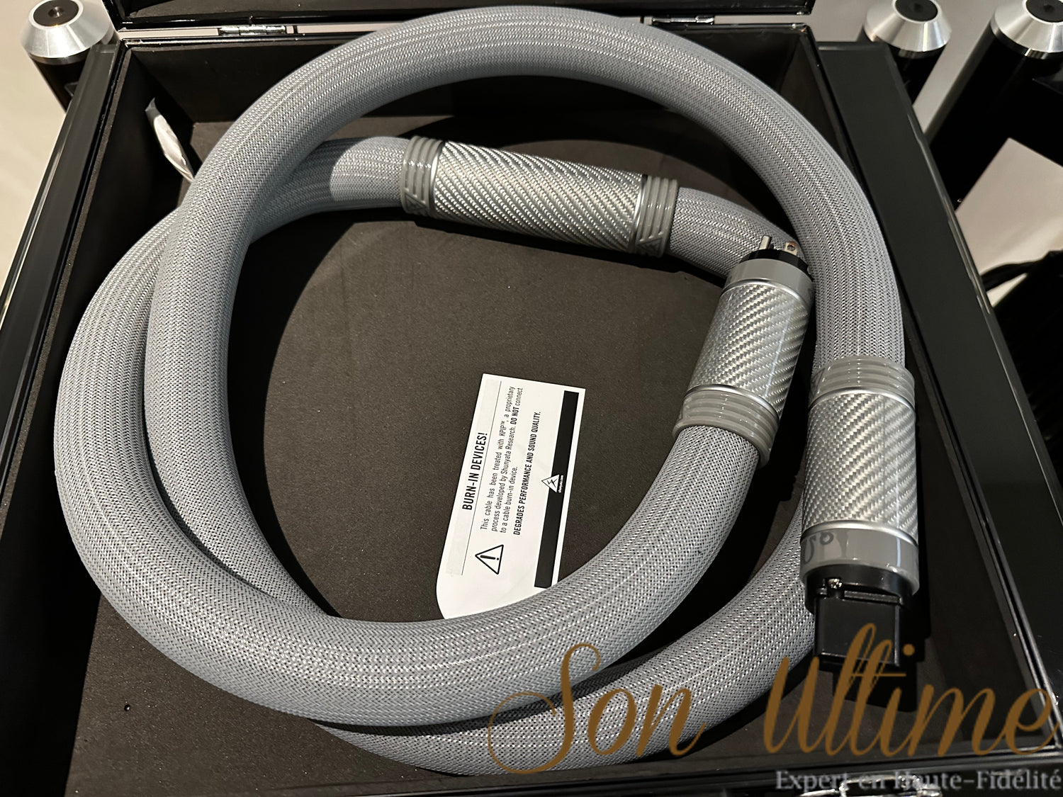 Omega QR 20A Platinum 2M (Used Sold)