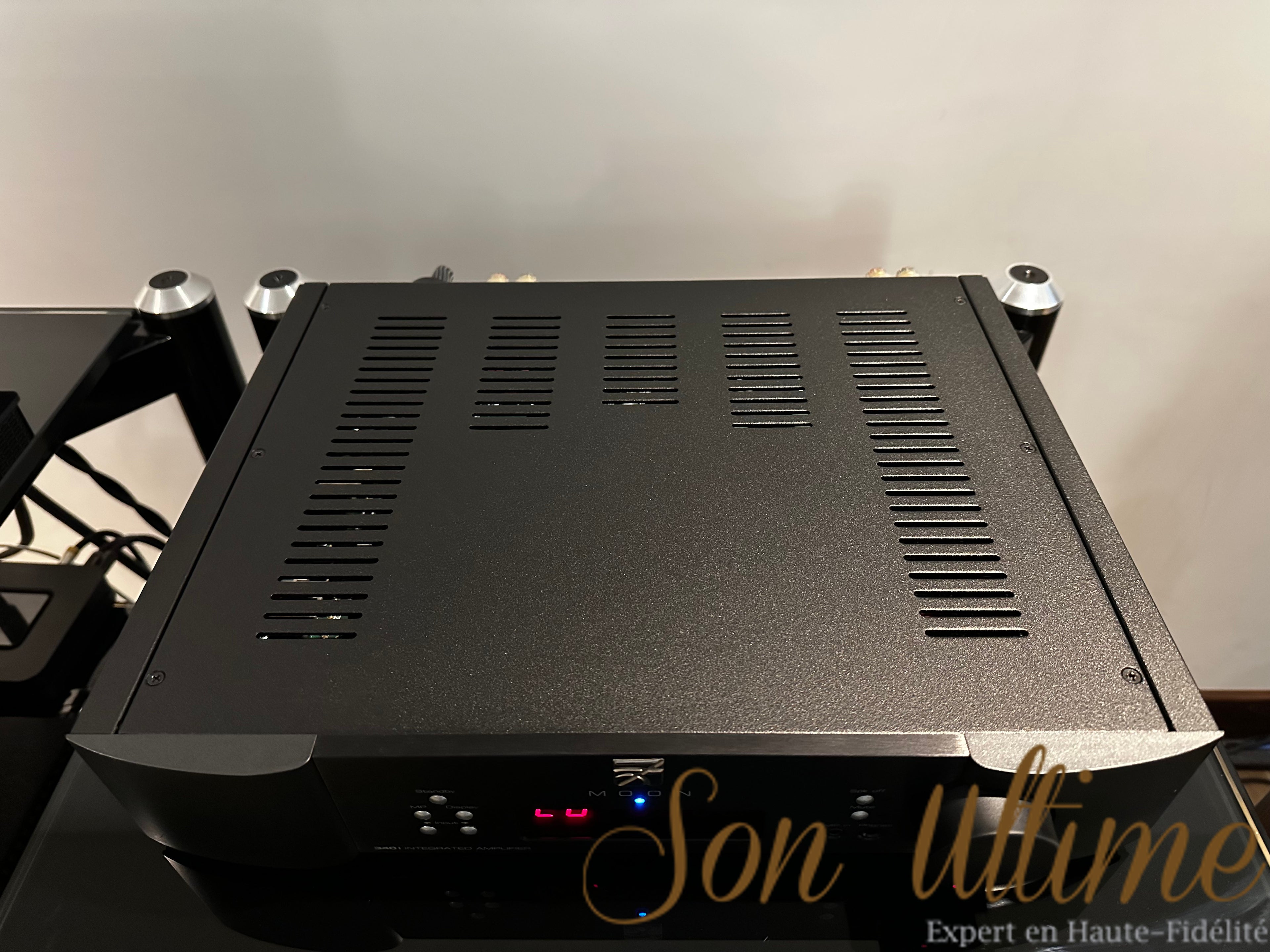 Moon Neo 340i D3PX (Used)