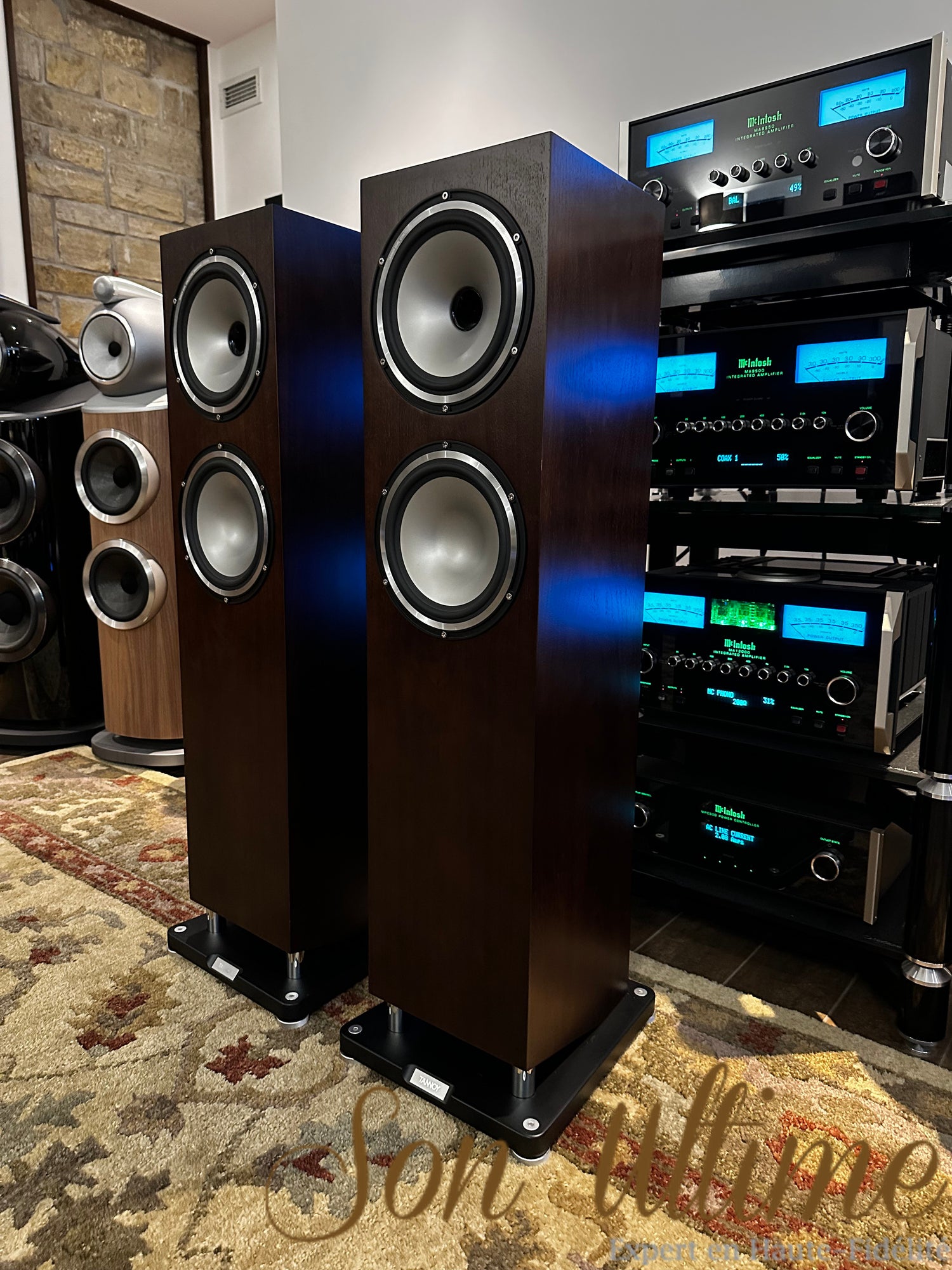 Revolution XT8F Walnut (Used Sold)