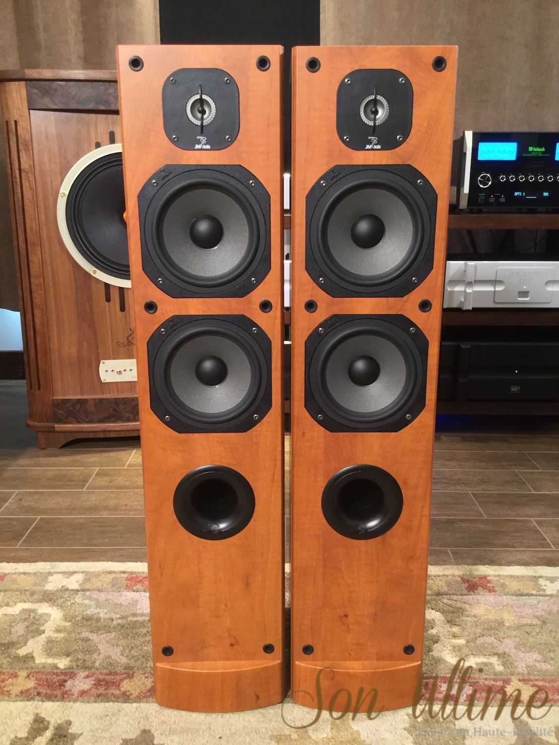 Chorus 715 (Used Sold)