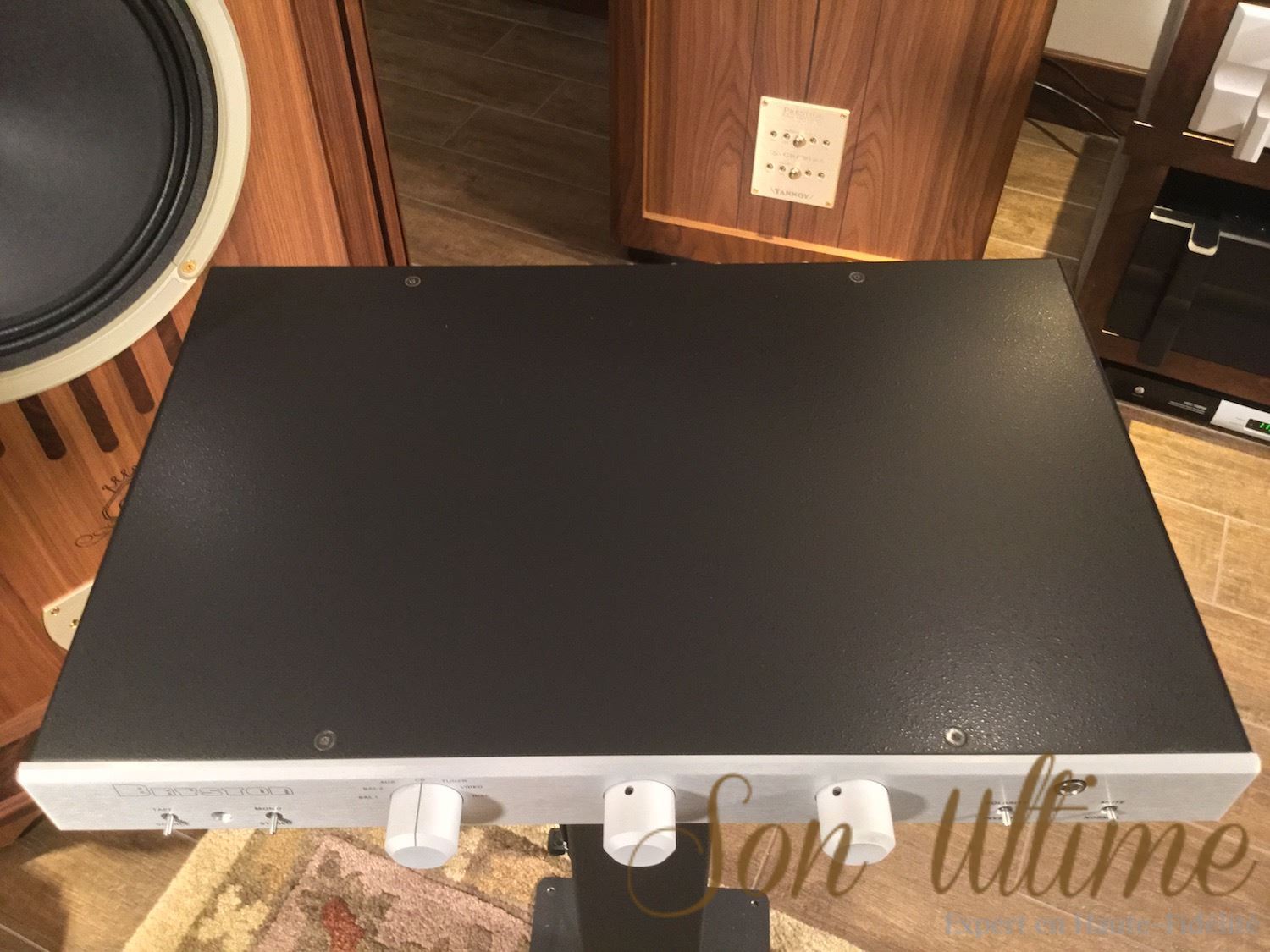BP25 Silver 17in GreenLEDs (Used Sold)