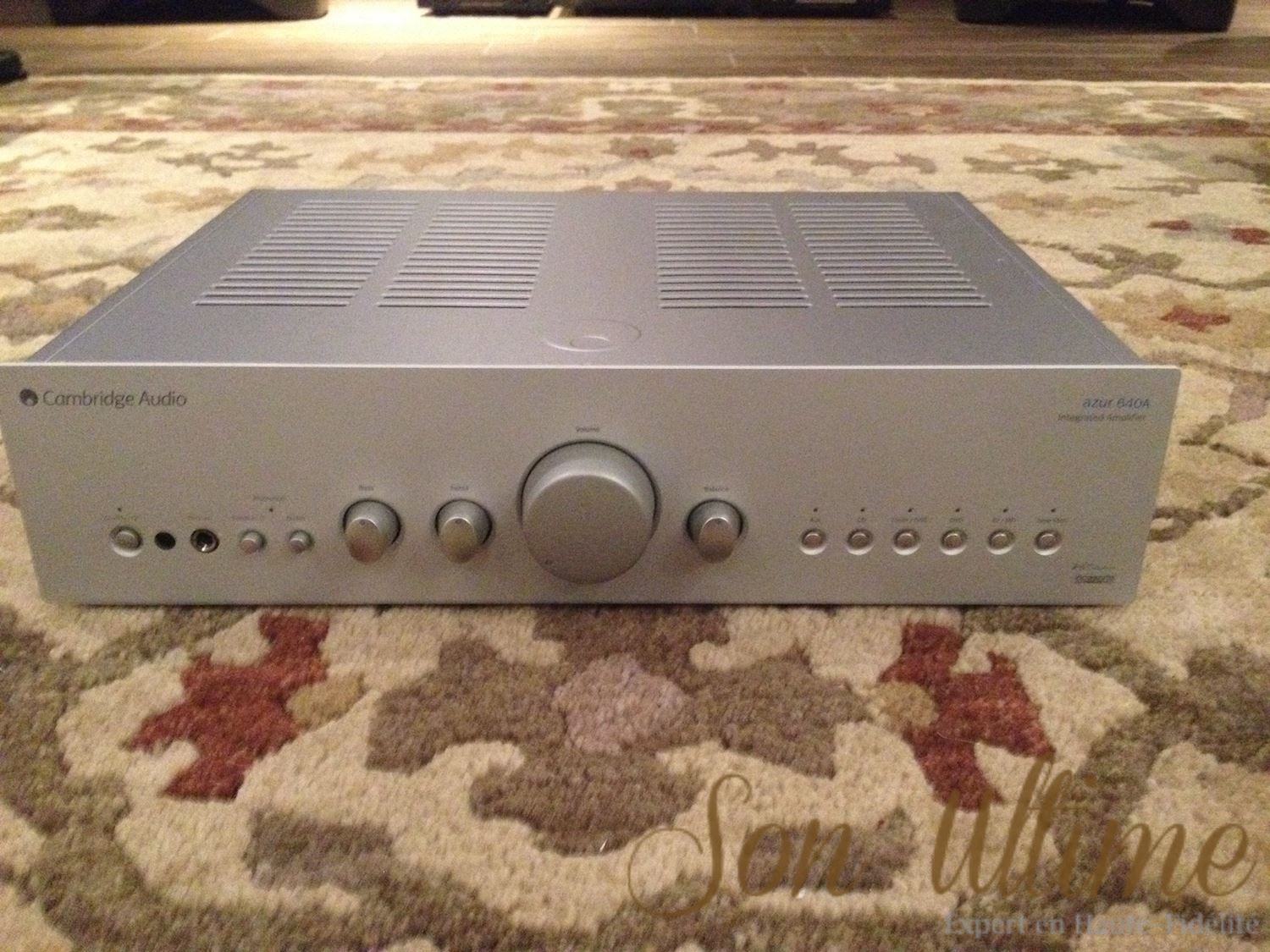 Azur 640A Silver (Used Sold)