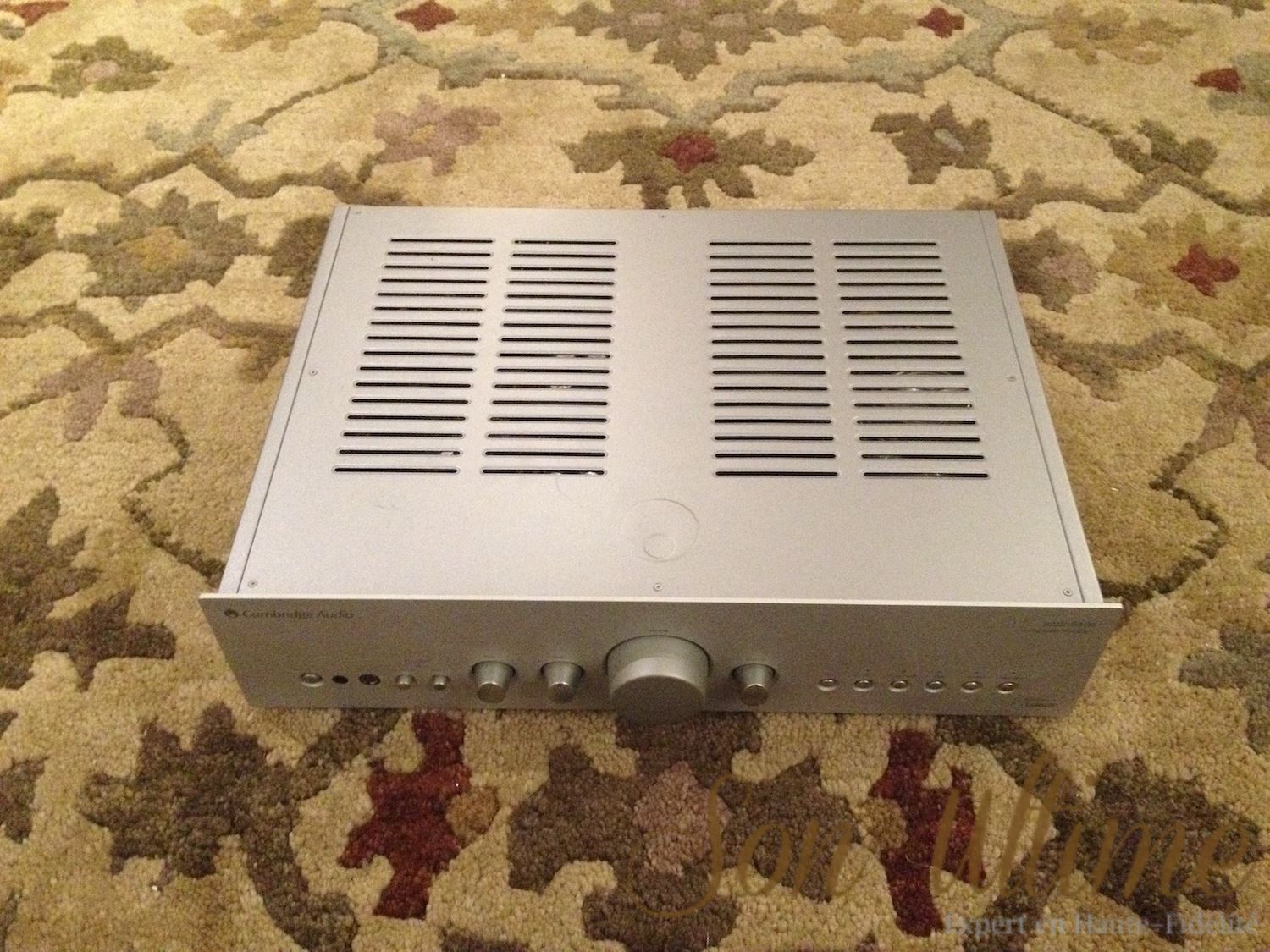 Azur 640A Silver (Used Sold)