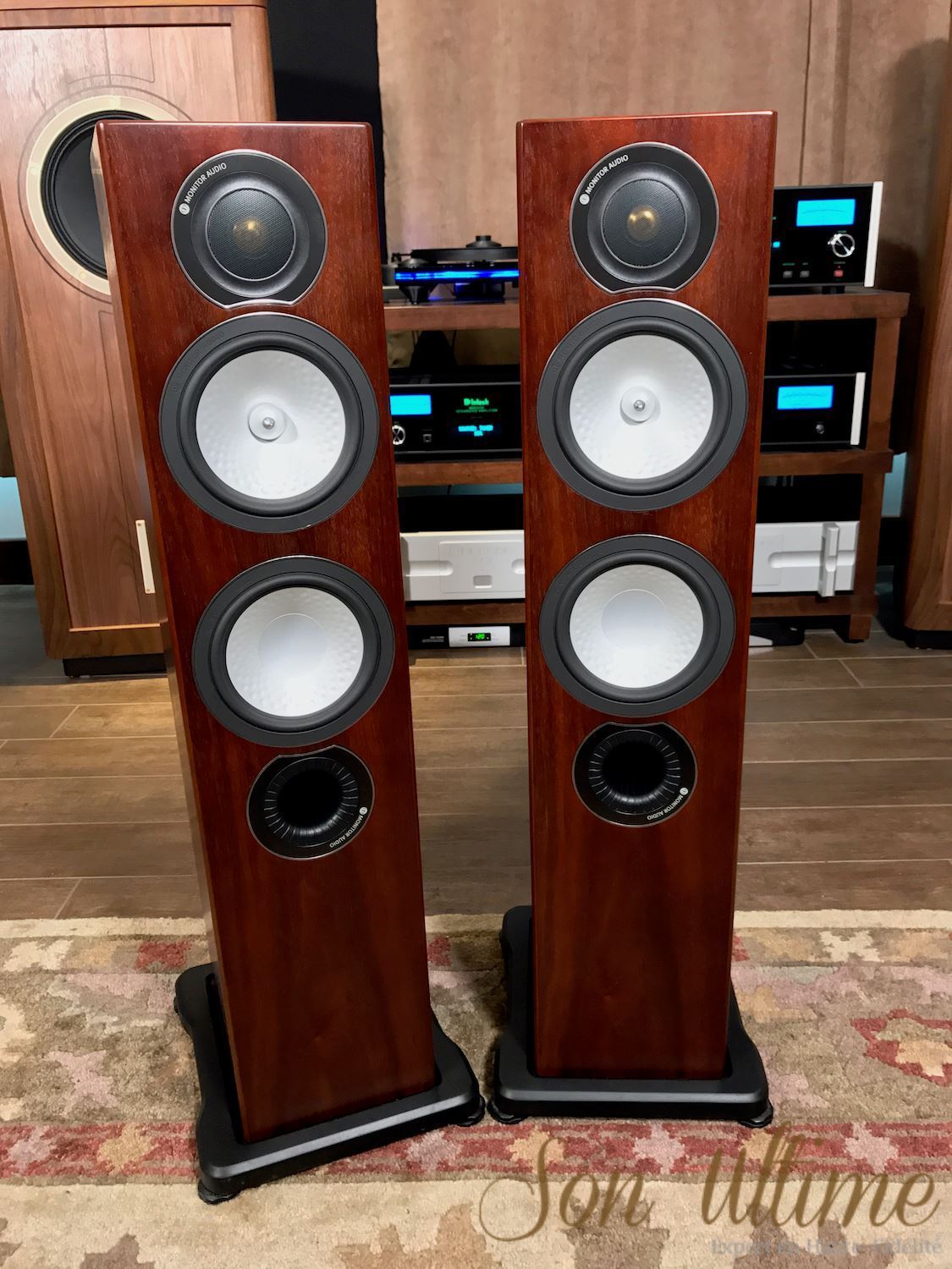 RX6 Walnut (Used Sold)