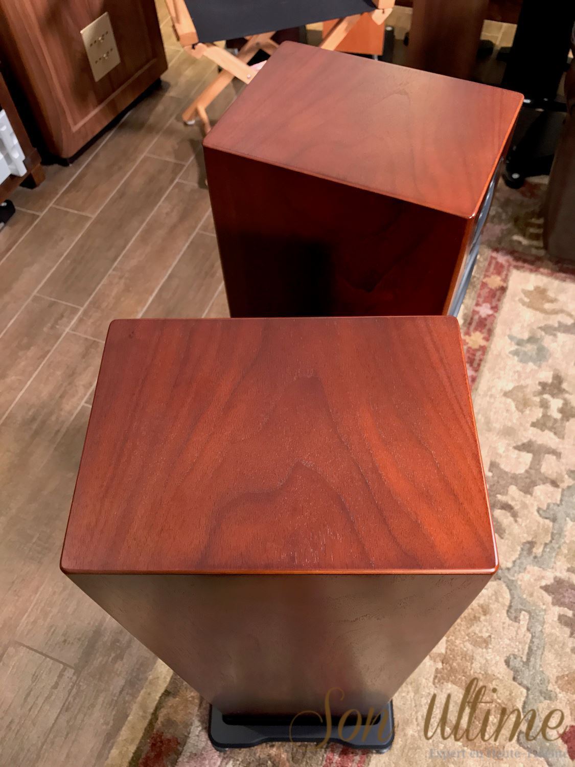 RX6 Walnut (Used Sold)