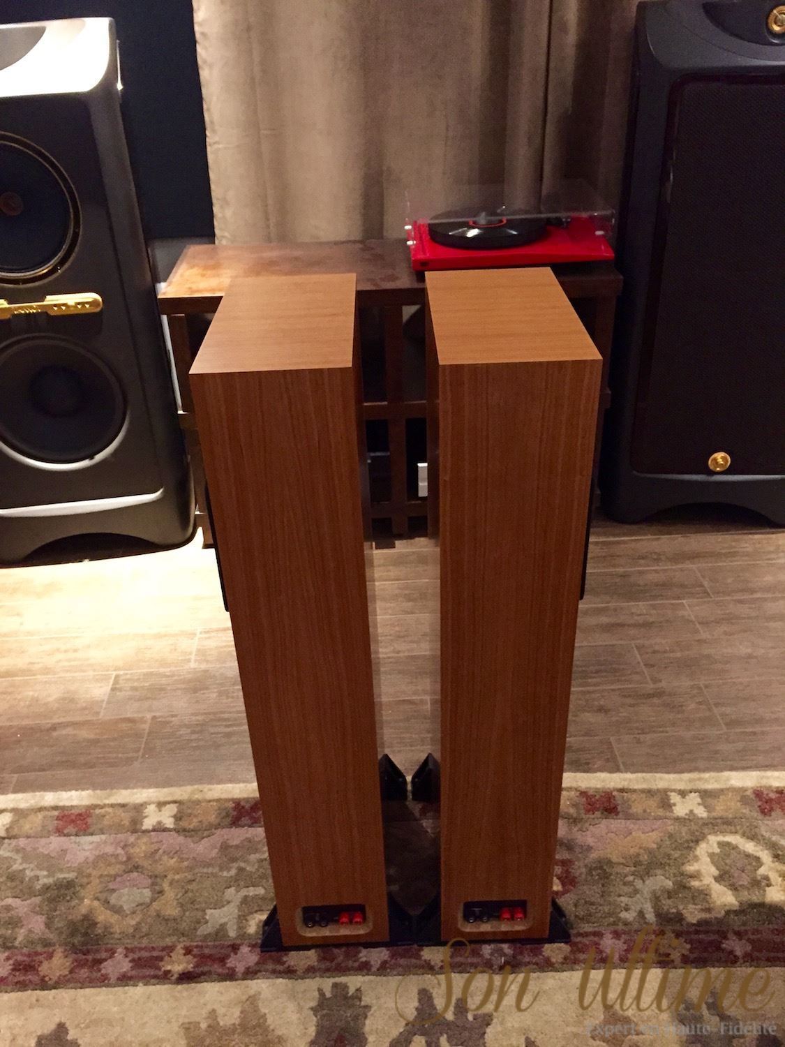 RS7 Cherry (Used Sold)