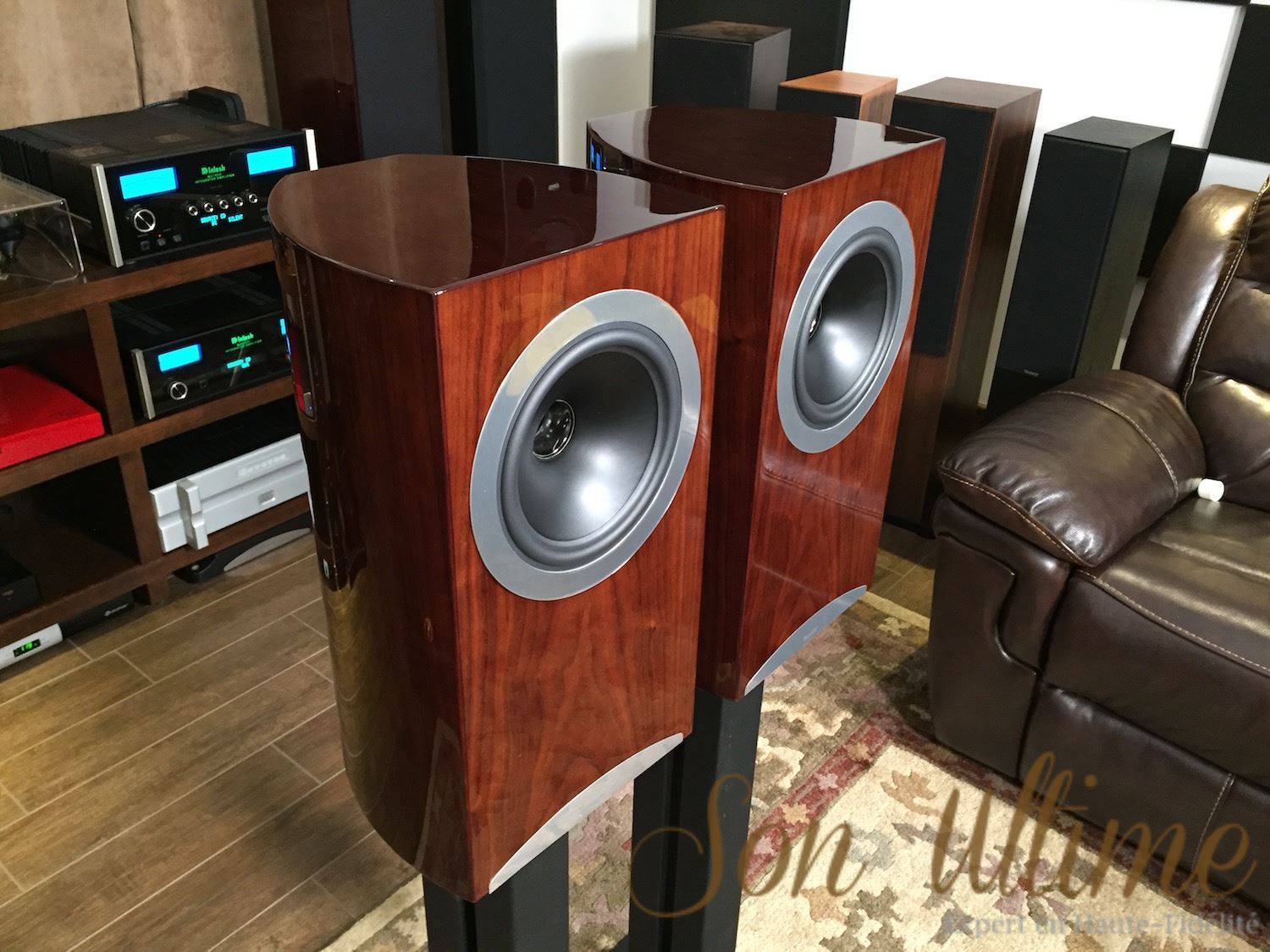 Definition DC8 Walnut (Used Sold)