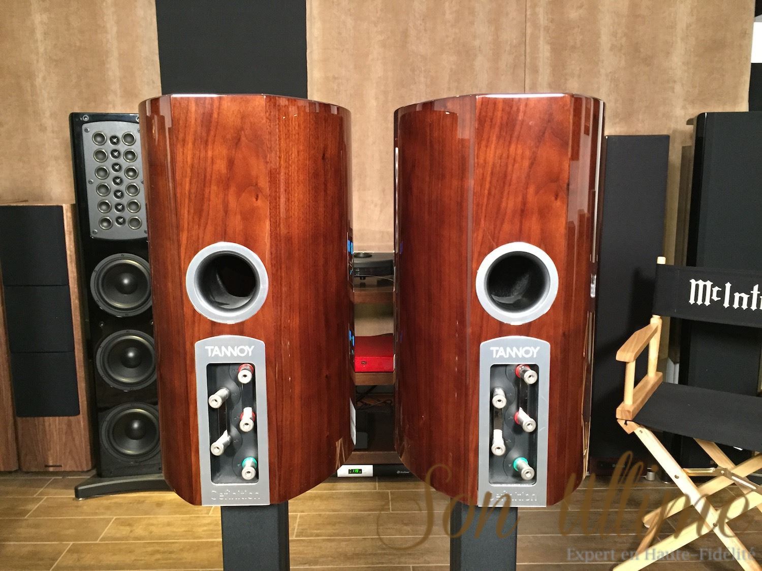 Definition DC8 Walnut (Used Sold)