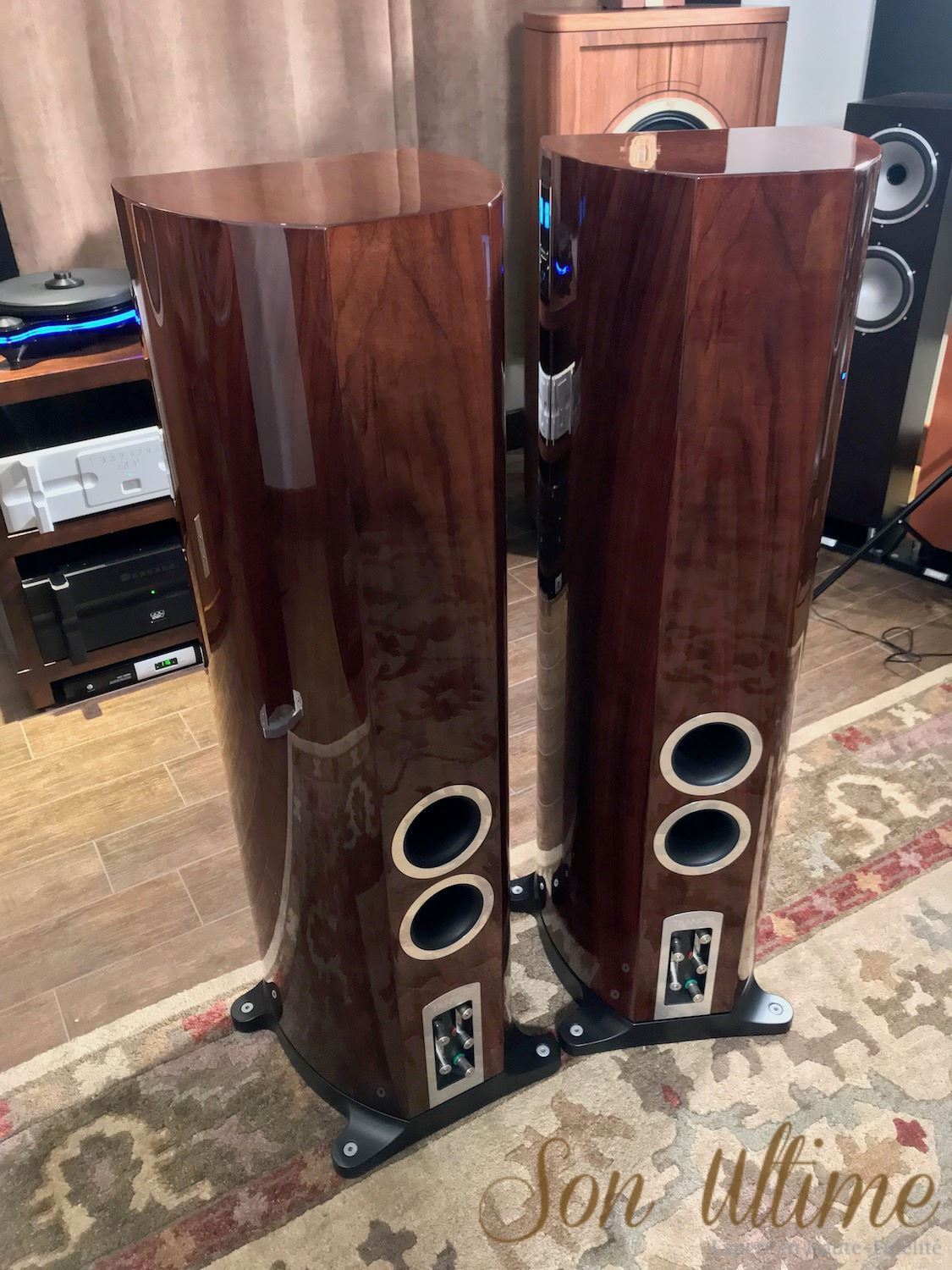 Definition DC10Ti Walnut (Used Sold)