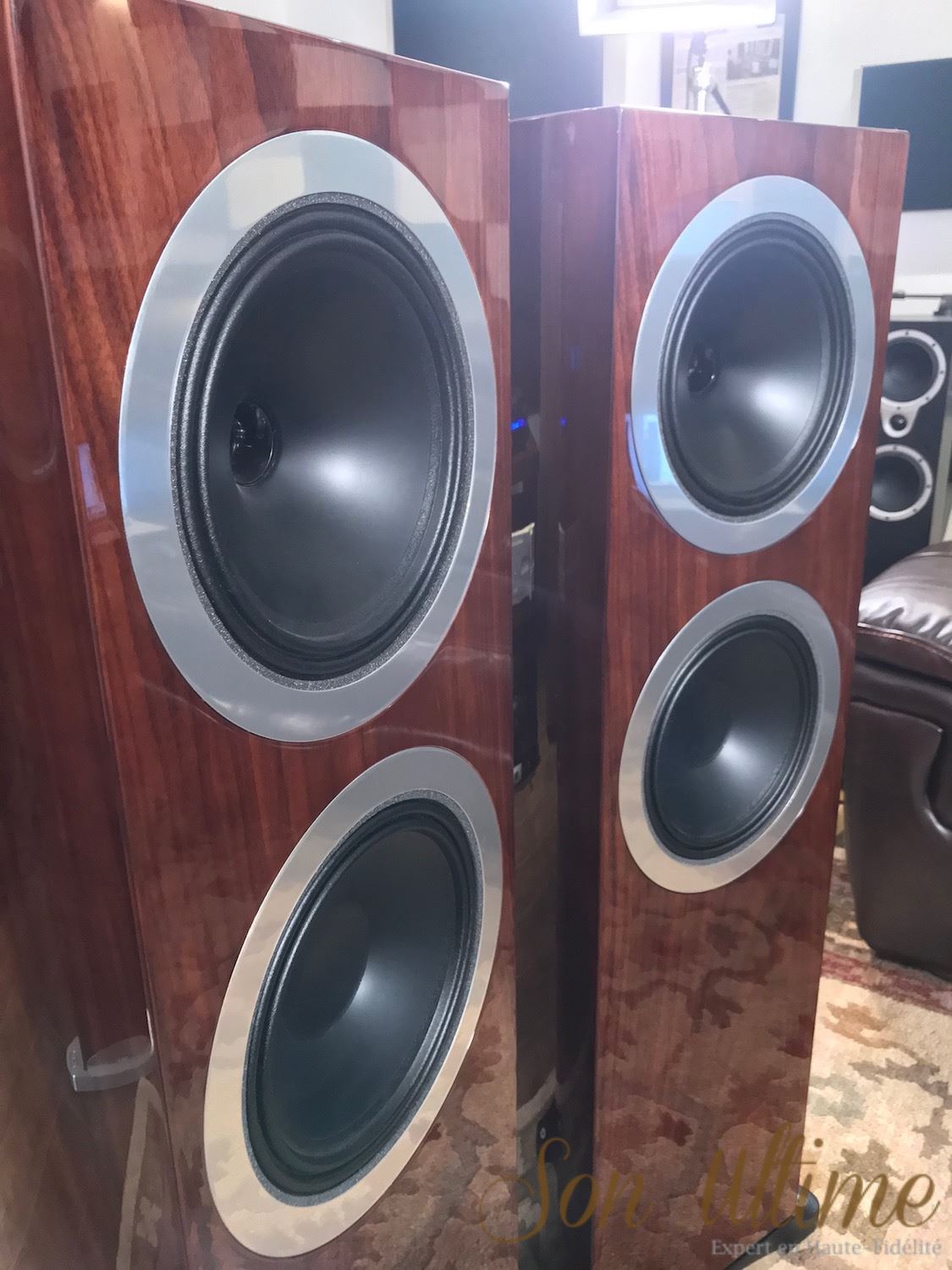 Definition DC10Ti Walnut (Used Sold)