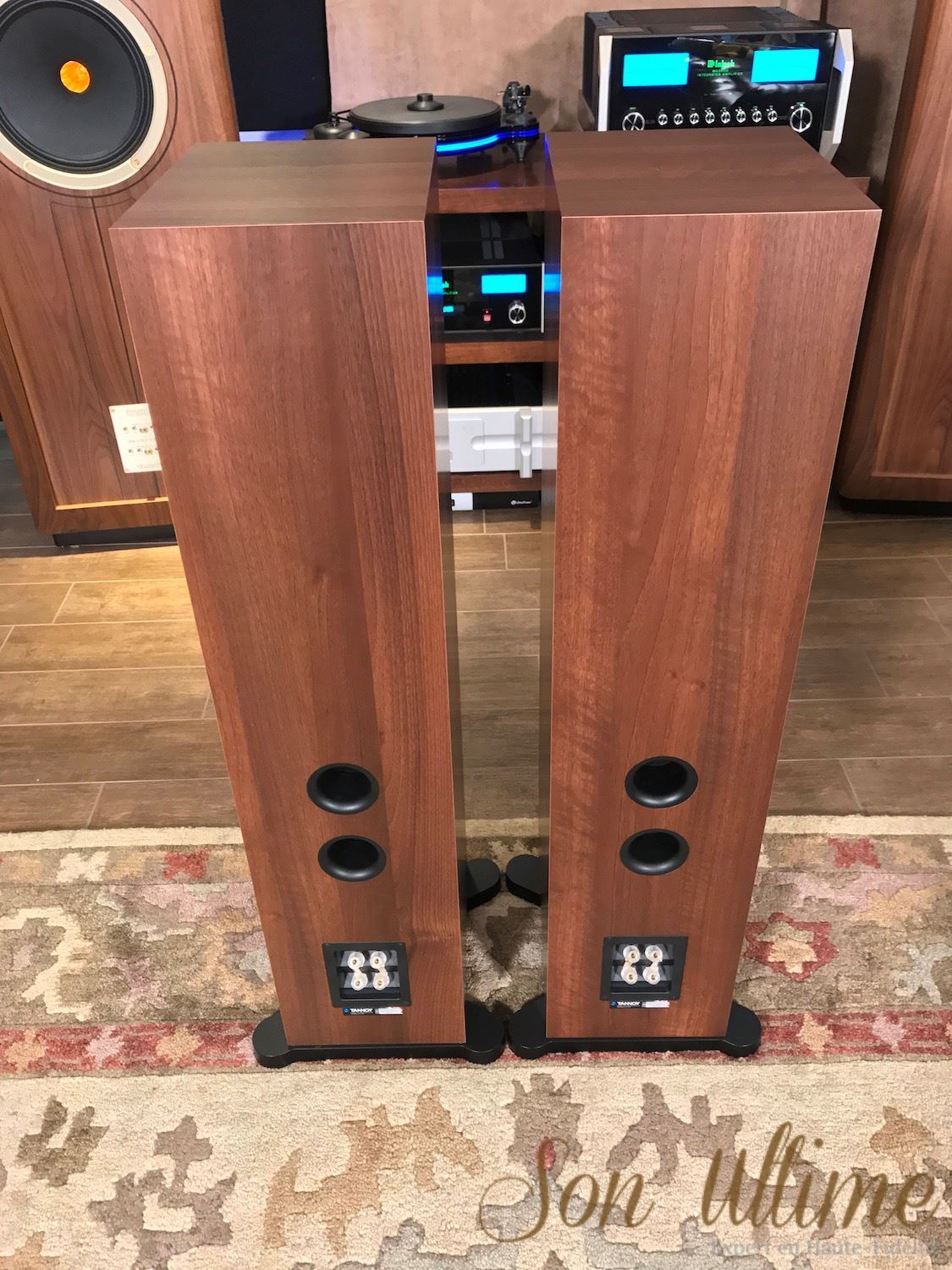 Mercury 7.4 Walnut (Used Sold)