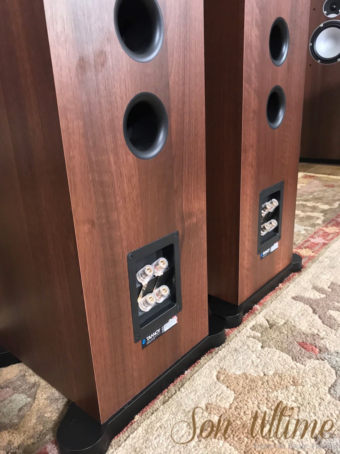 Mercury 7.4 Walnut (Used Sold)