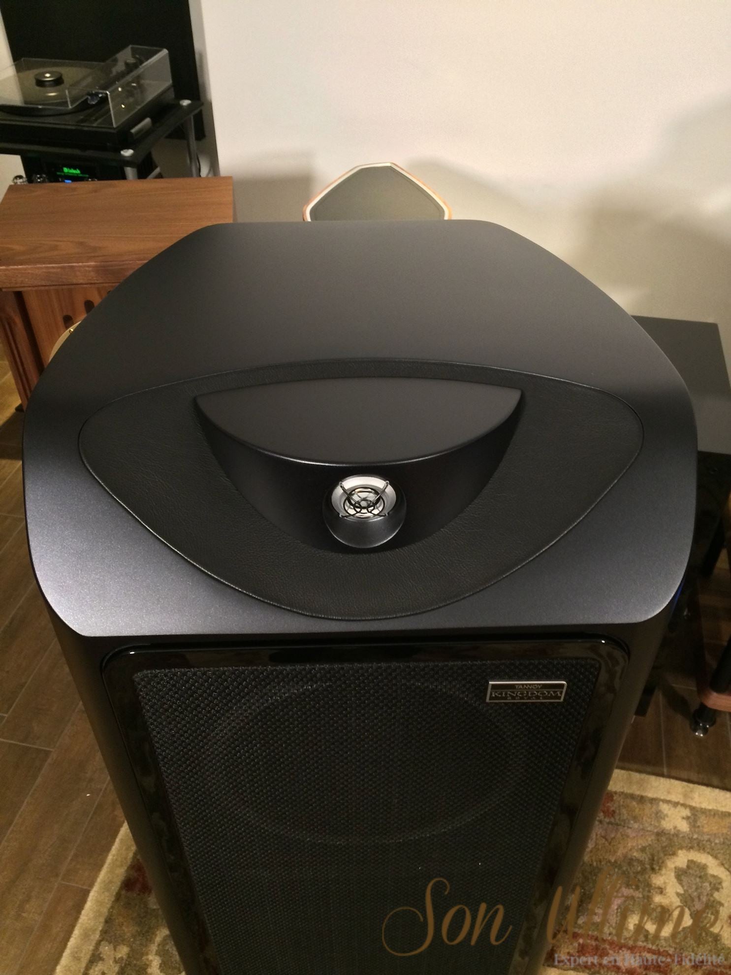 Kingdom Royal Carbon Black (Used Sold)