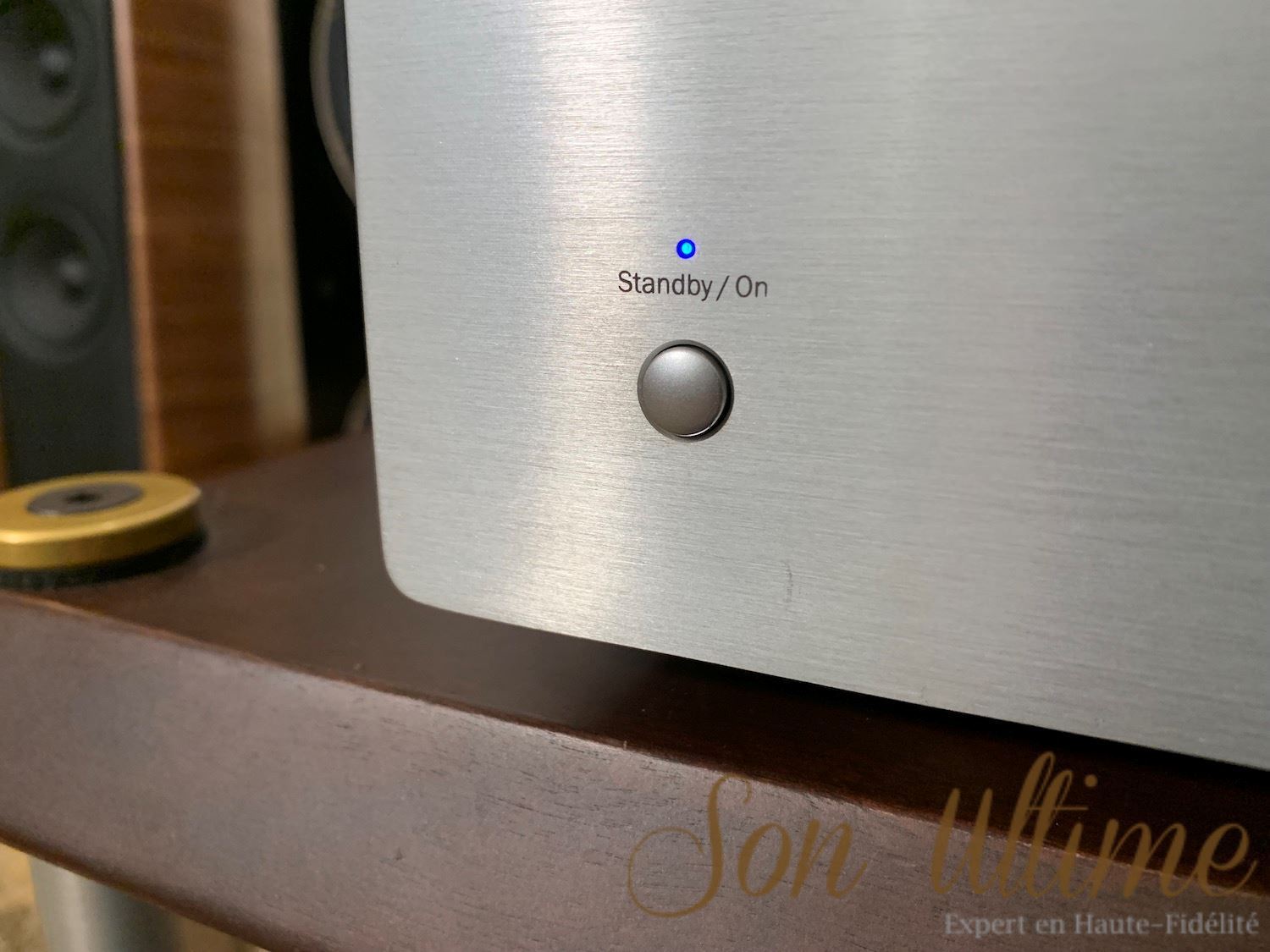 Azur 851W Silver (Used Sold)