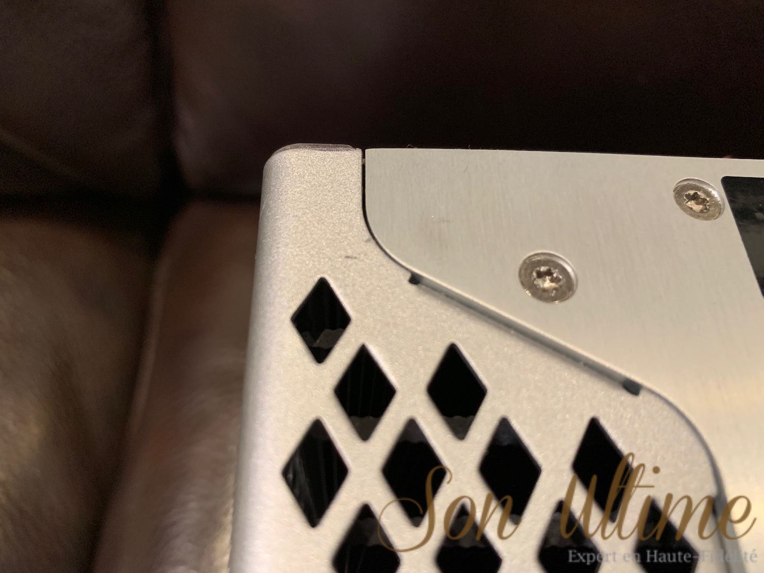 Azur 851W Silver (Used Sold)