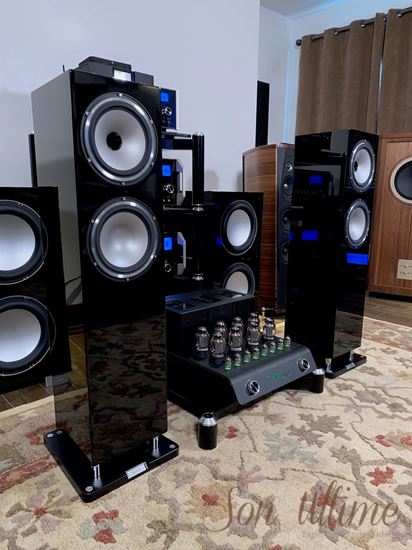Revolution XT 8F Gloss Black (Used Sold)