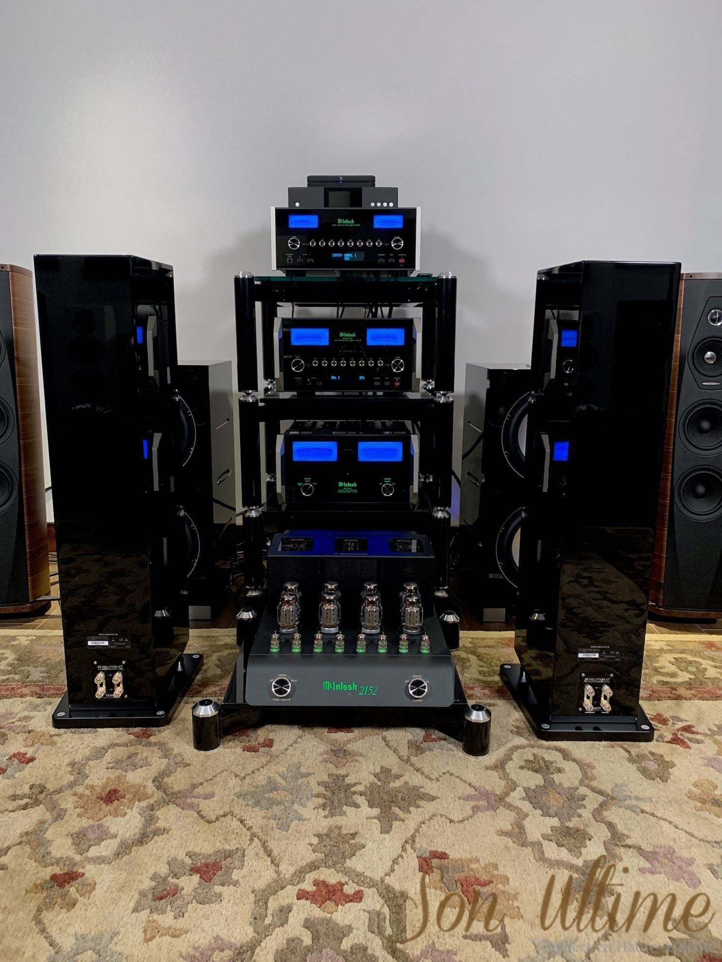 Revolution XT 8F Gloss Black (Used Sold)