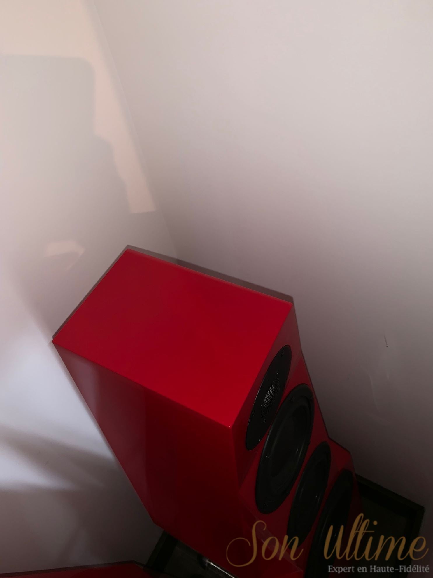 Wind Design Red (Used Sold)