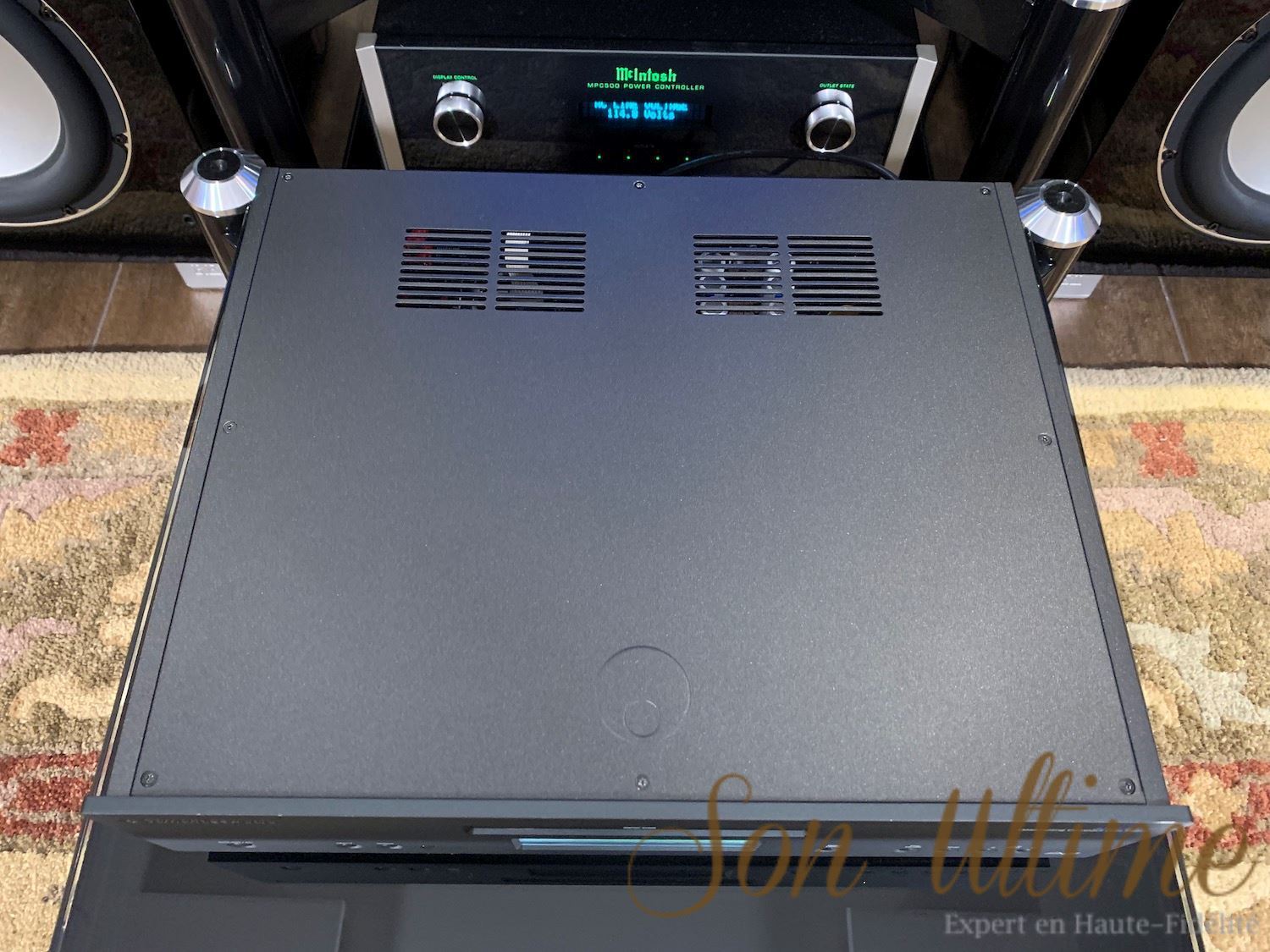 Azur 840C Black (Used Sold)