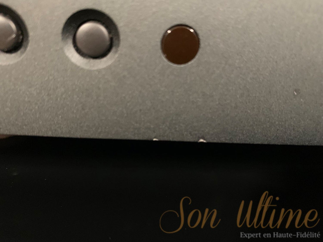 Azur 840C Noir (Occasion Vendue)