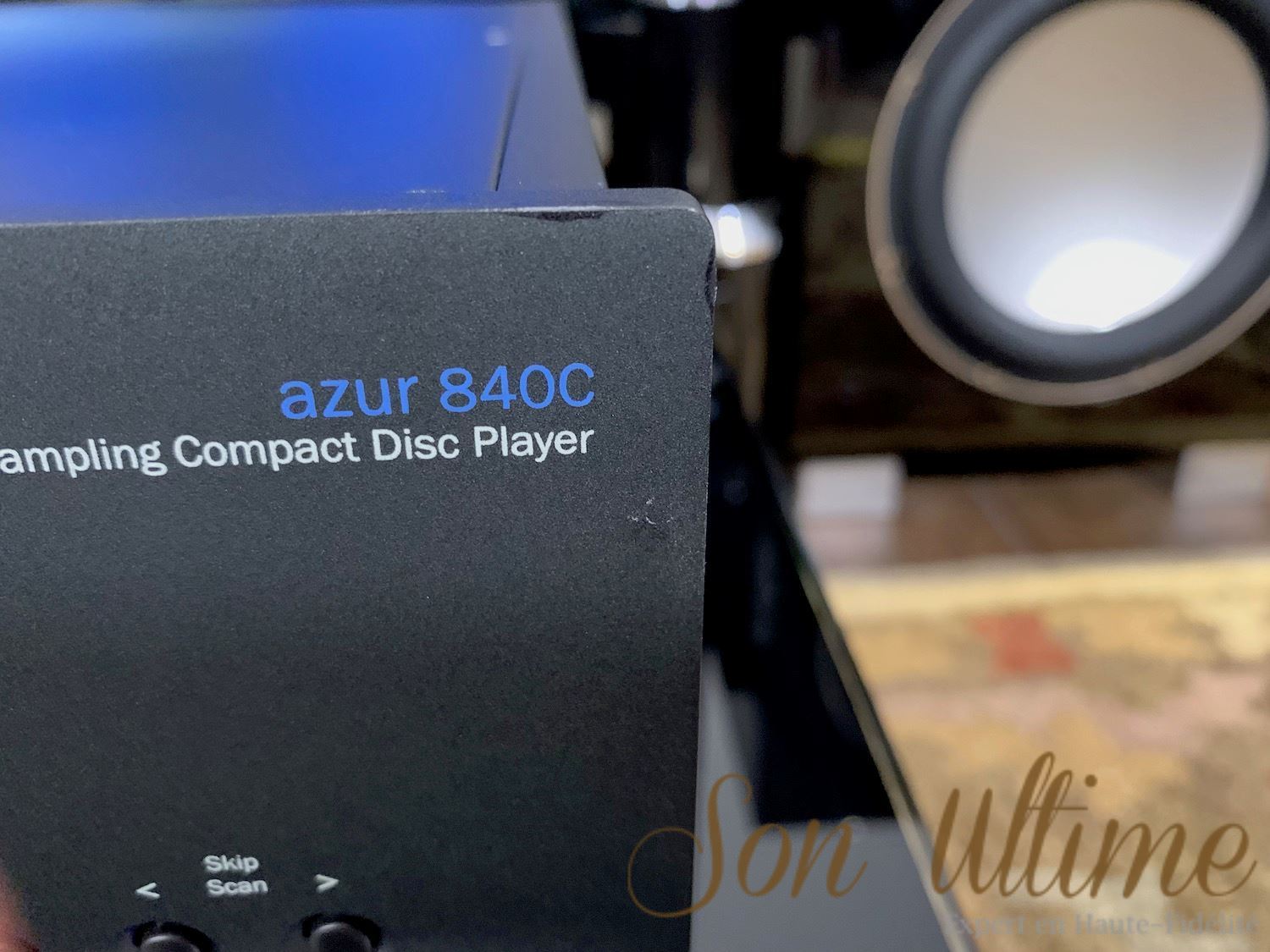 Azur 840C Black (Used Sold)