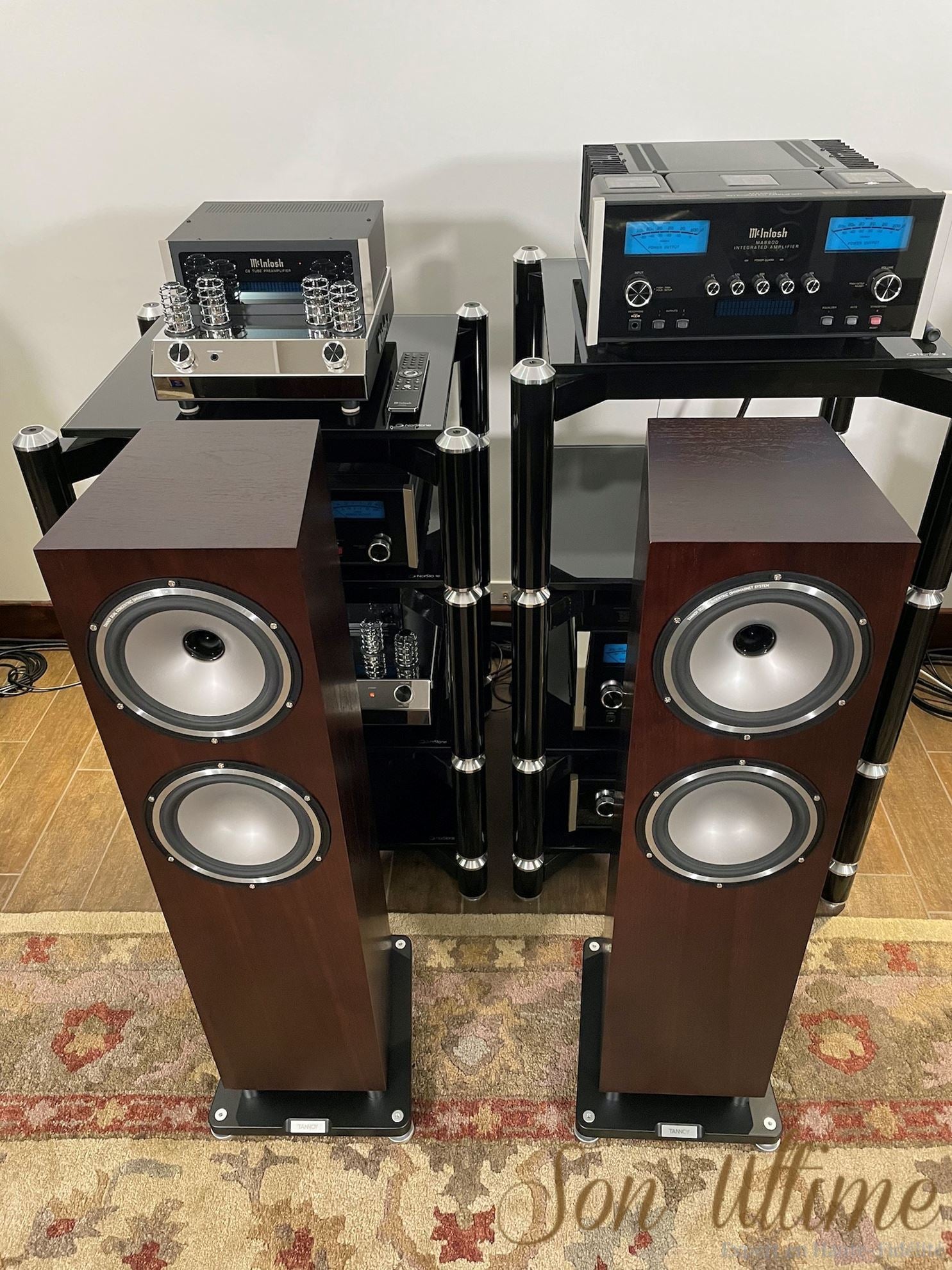 Revolution XT 8F Walnut (Used Sold)