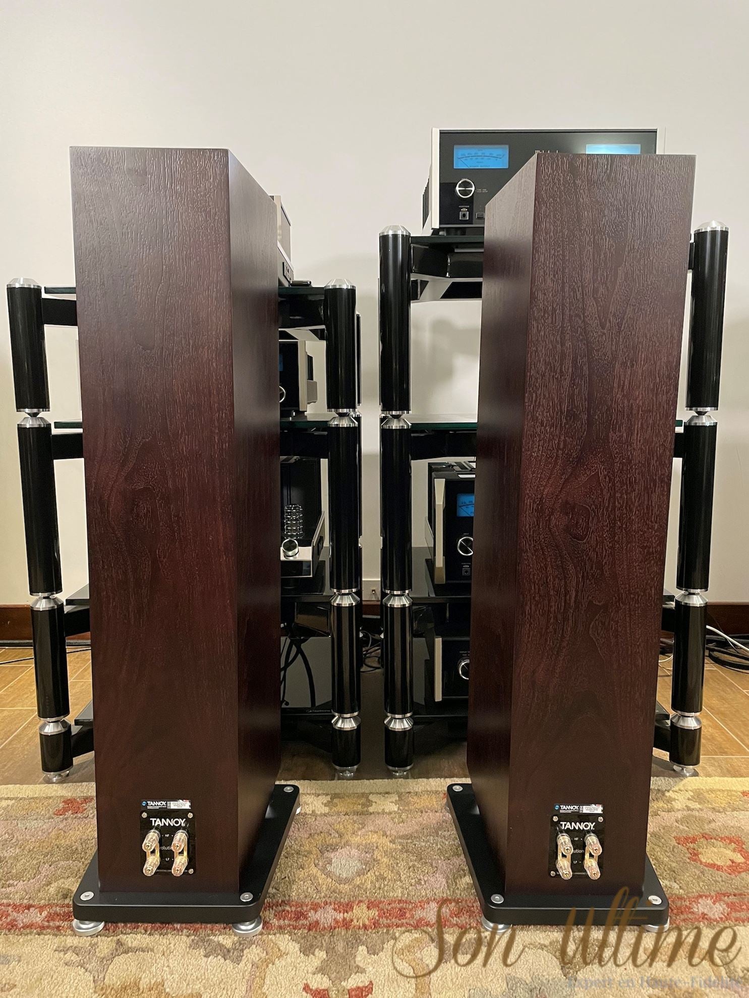 Revolution XT 8F Walnut (Used Sold)