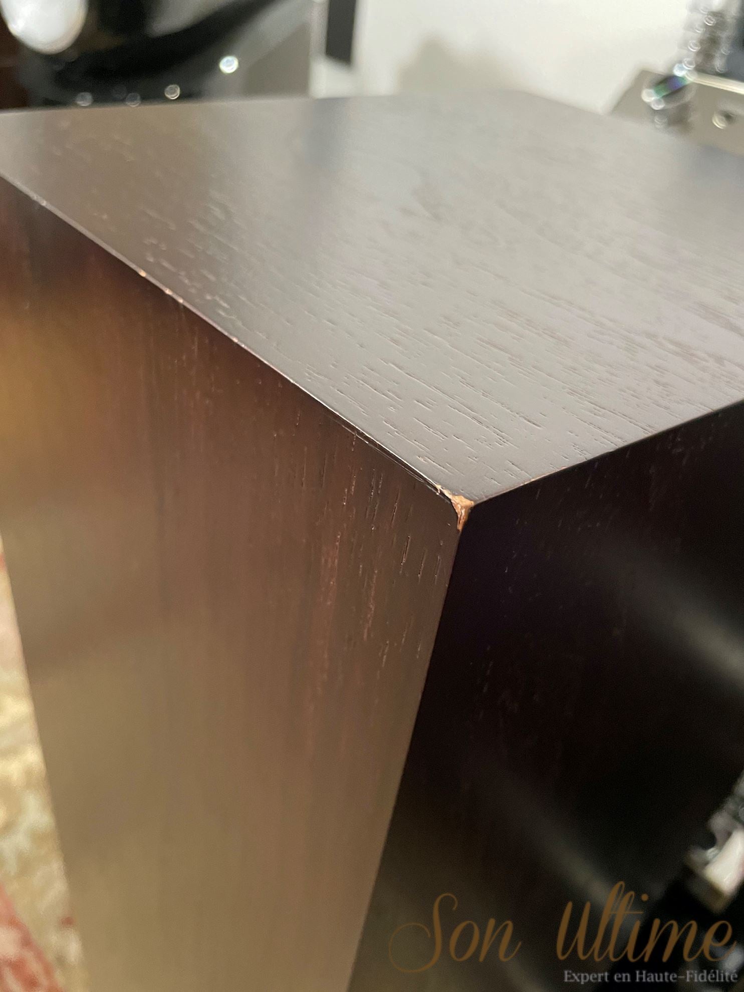 Revolution XT 8F Walnut (Used Sold)