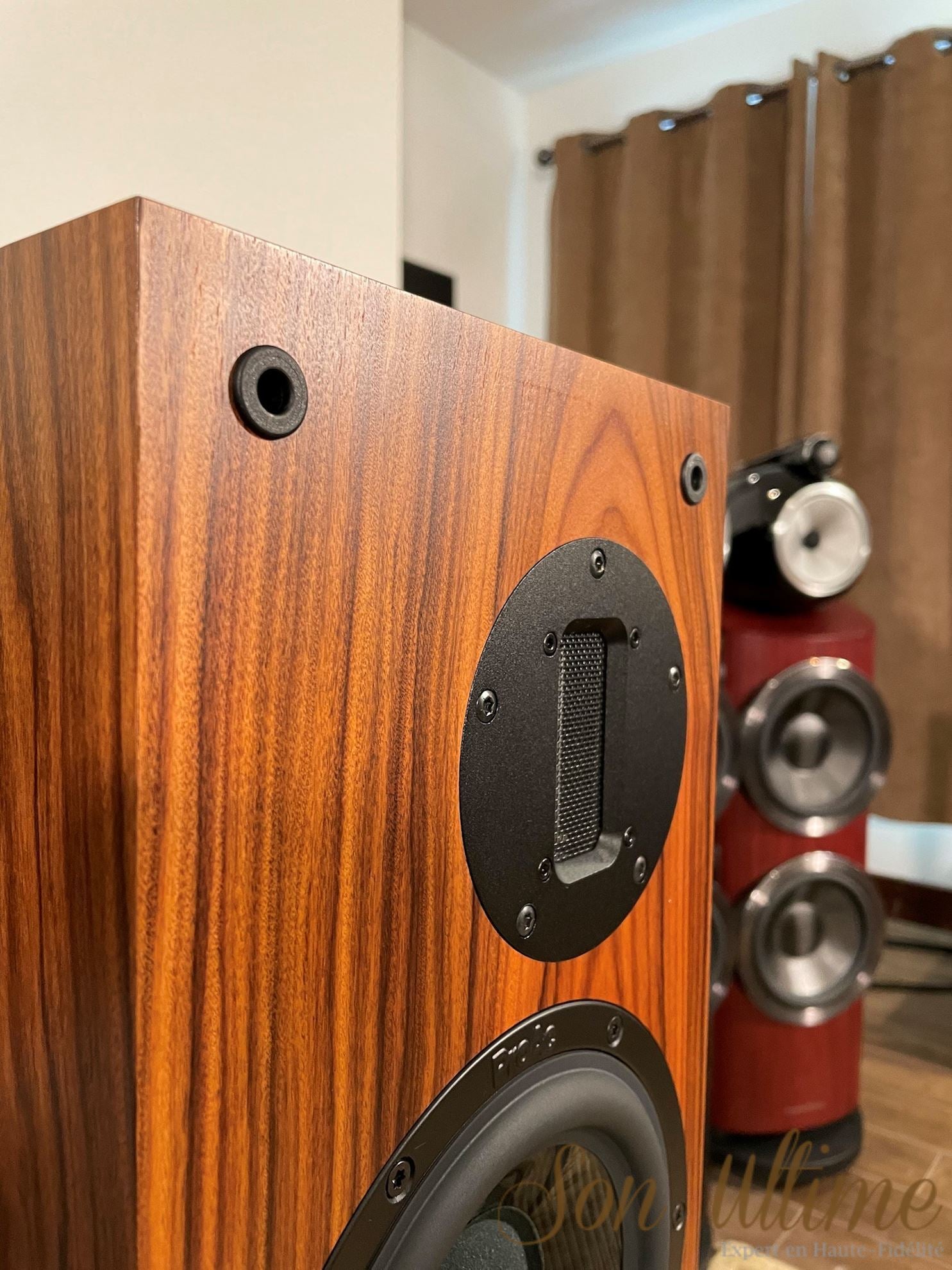 Response D30R Rosewood (Occasion Vendue)