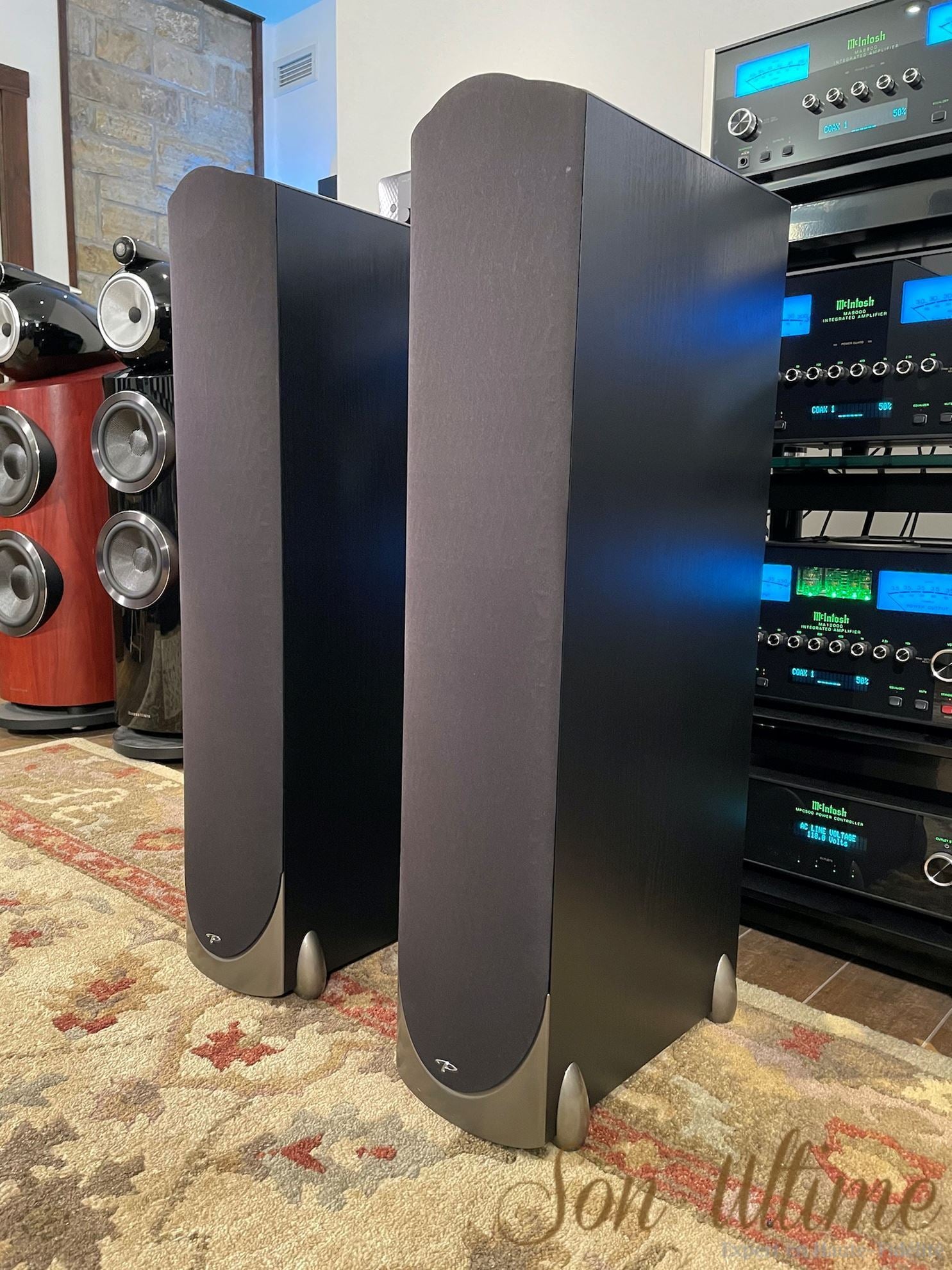 Studio 60 V.4 Black (Used Sold)