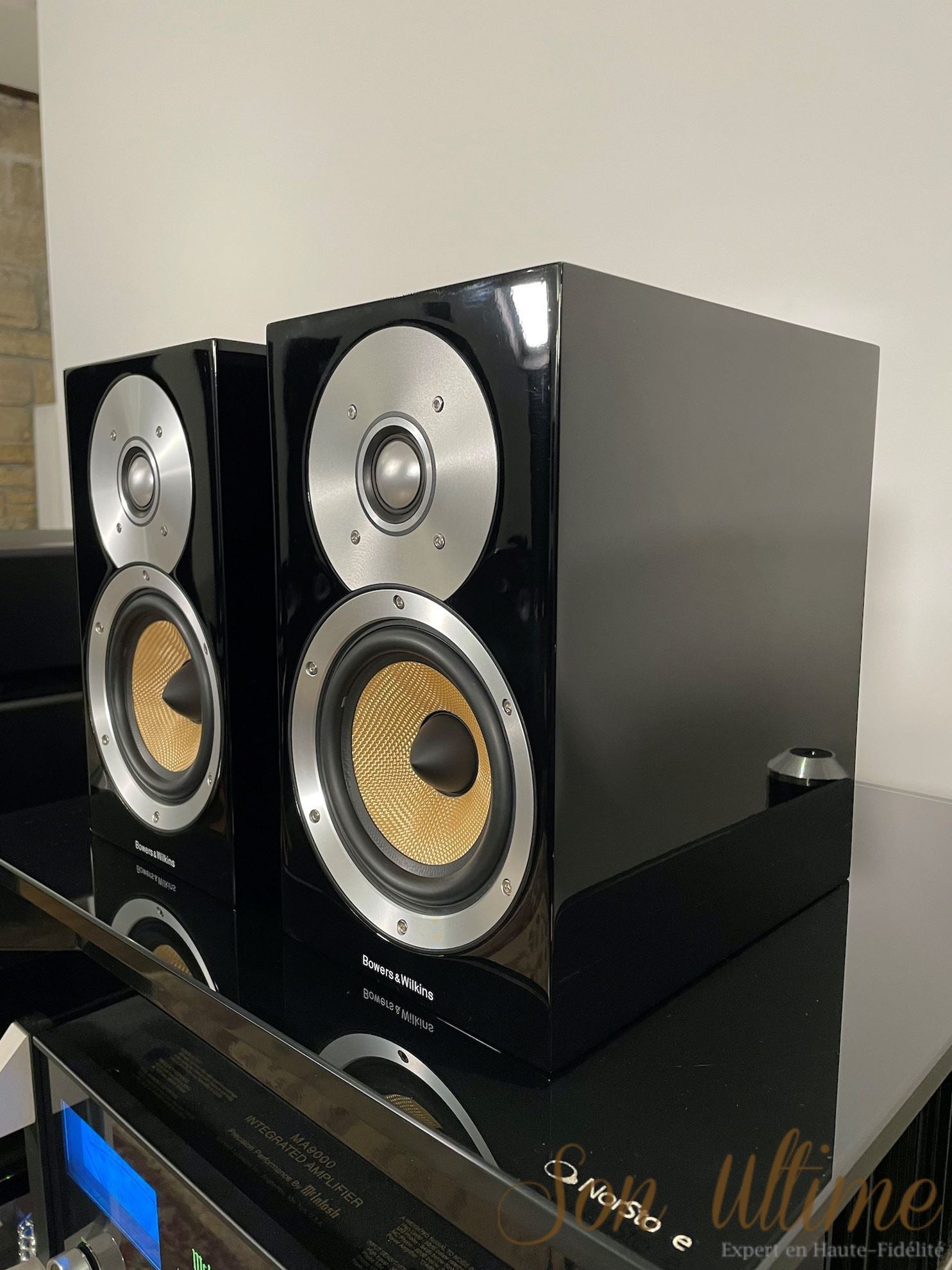 CM1 Black (Used Sold)