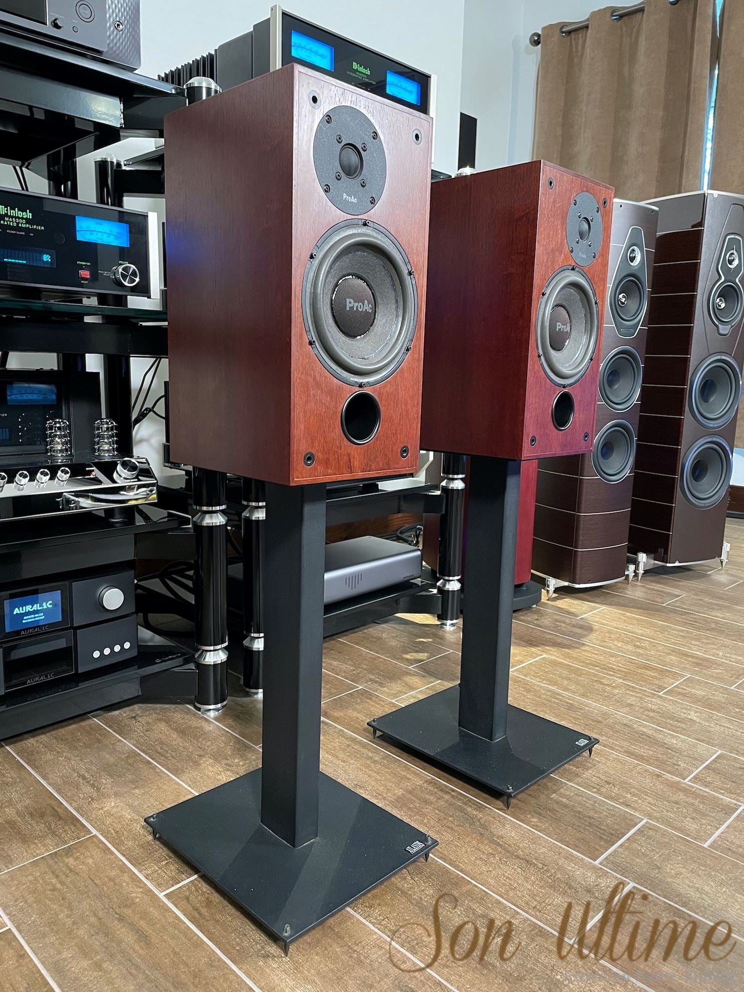 Studio 100 (Used Sold)