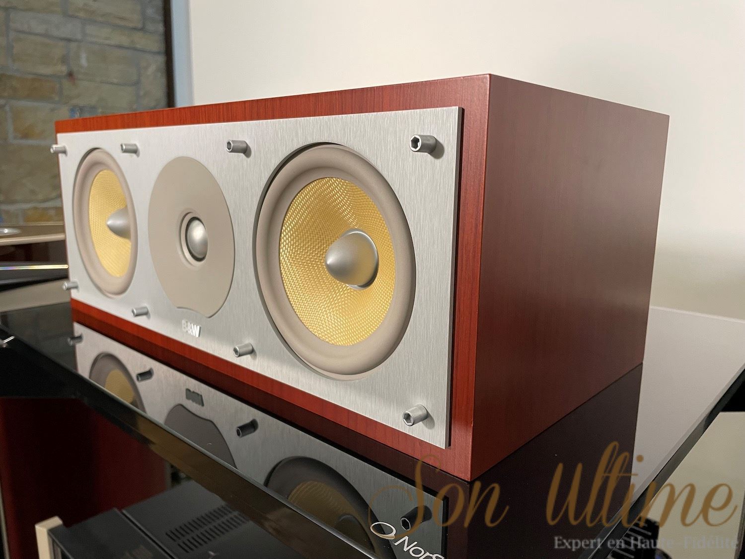 Bowers & Wilkins CMC (Used Sold)