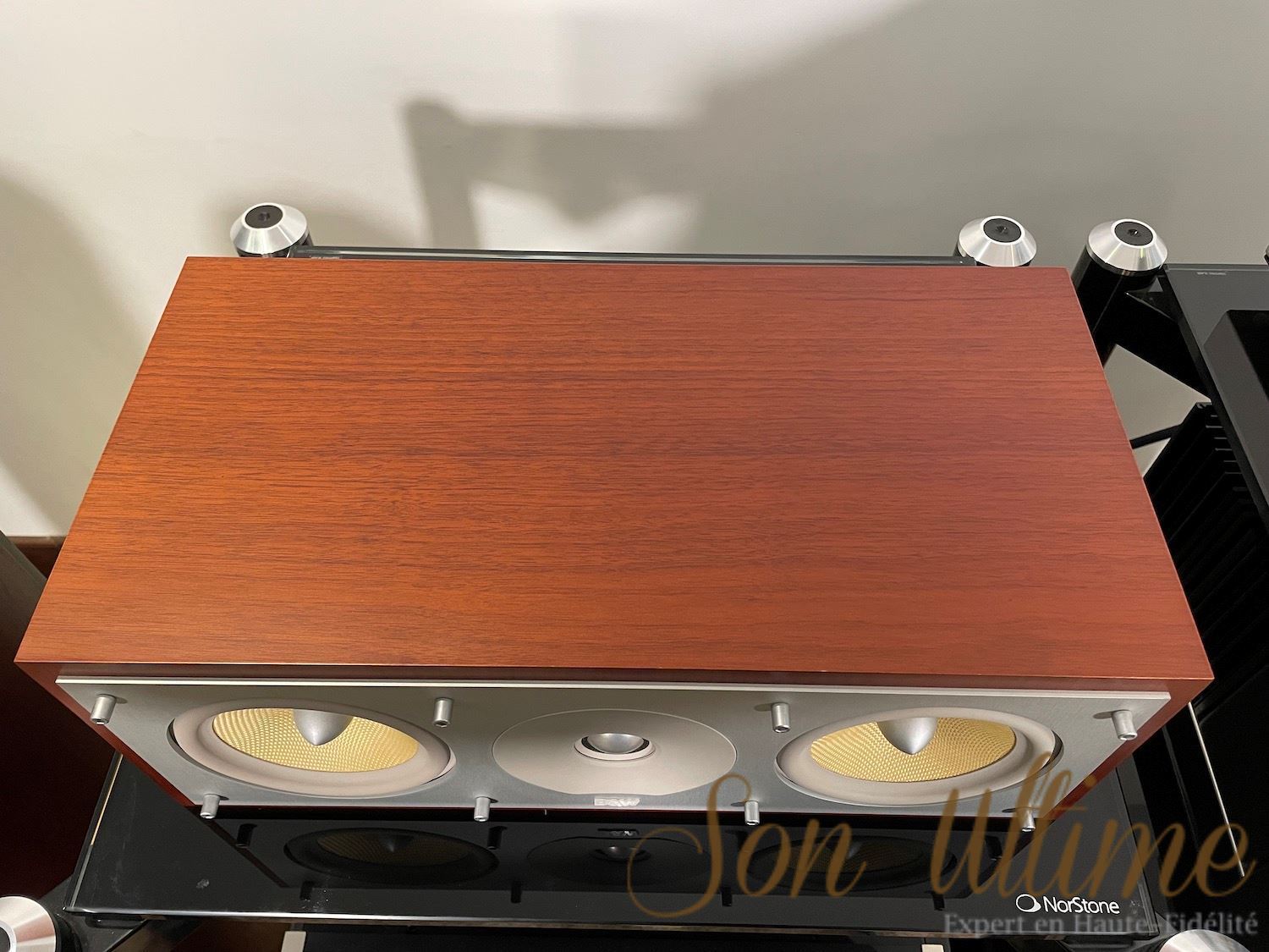 Bowers & Wilkins CMC (Used Sold)