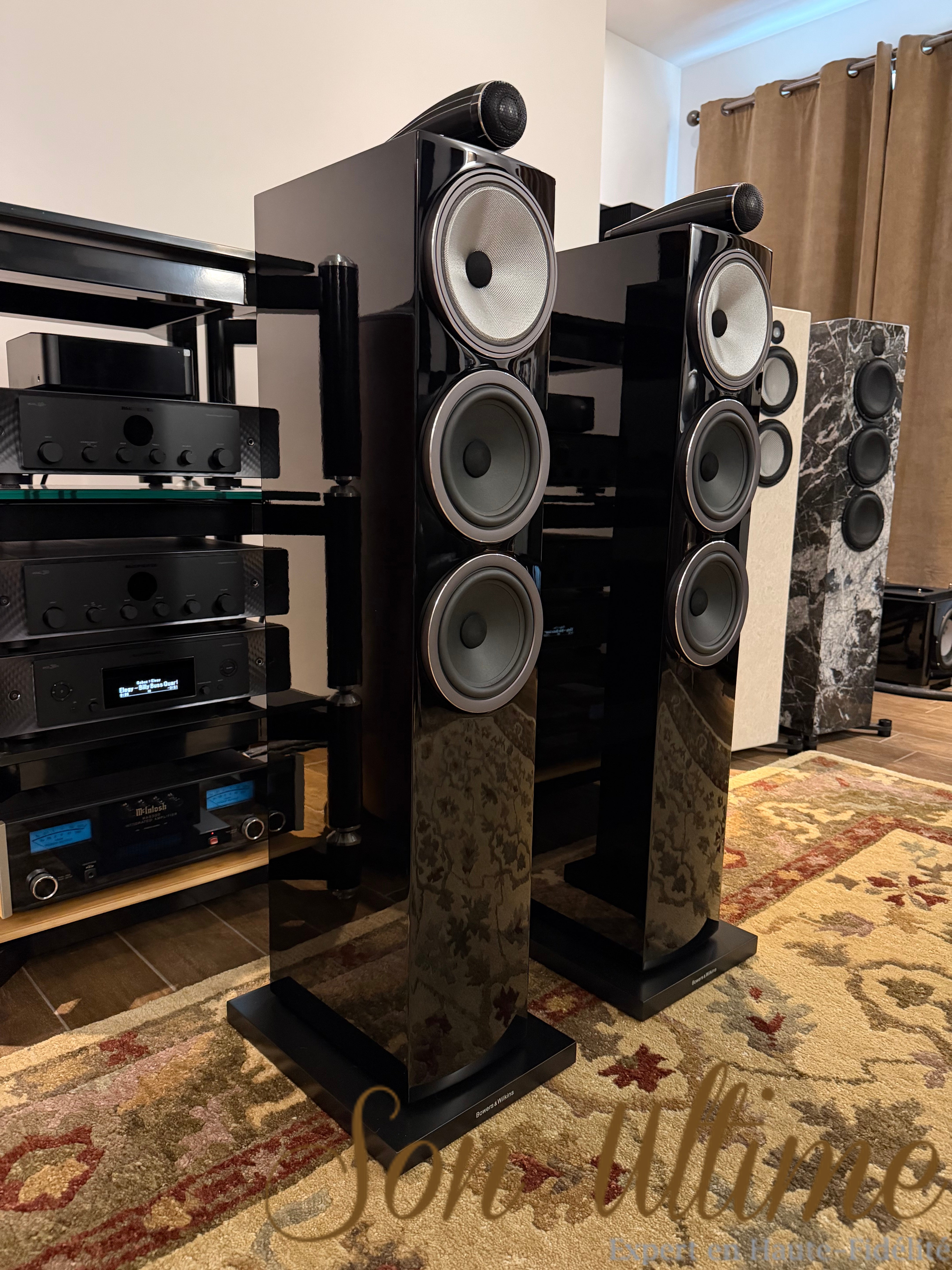703 S3 Black (Used) – Son Ultime Inc