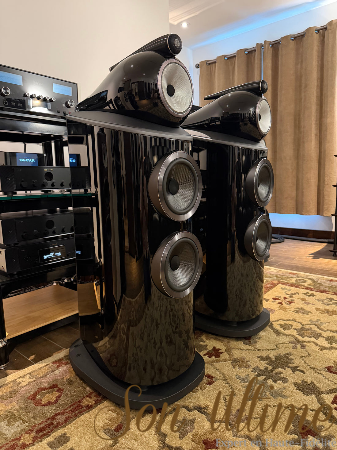 802 D4 Black (Pre-owned)