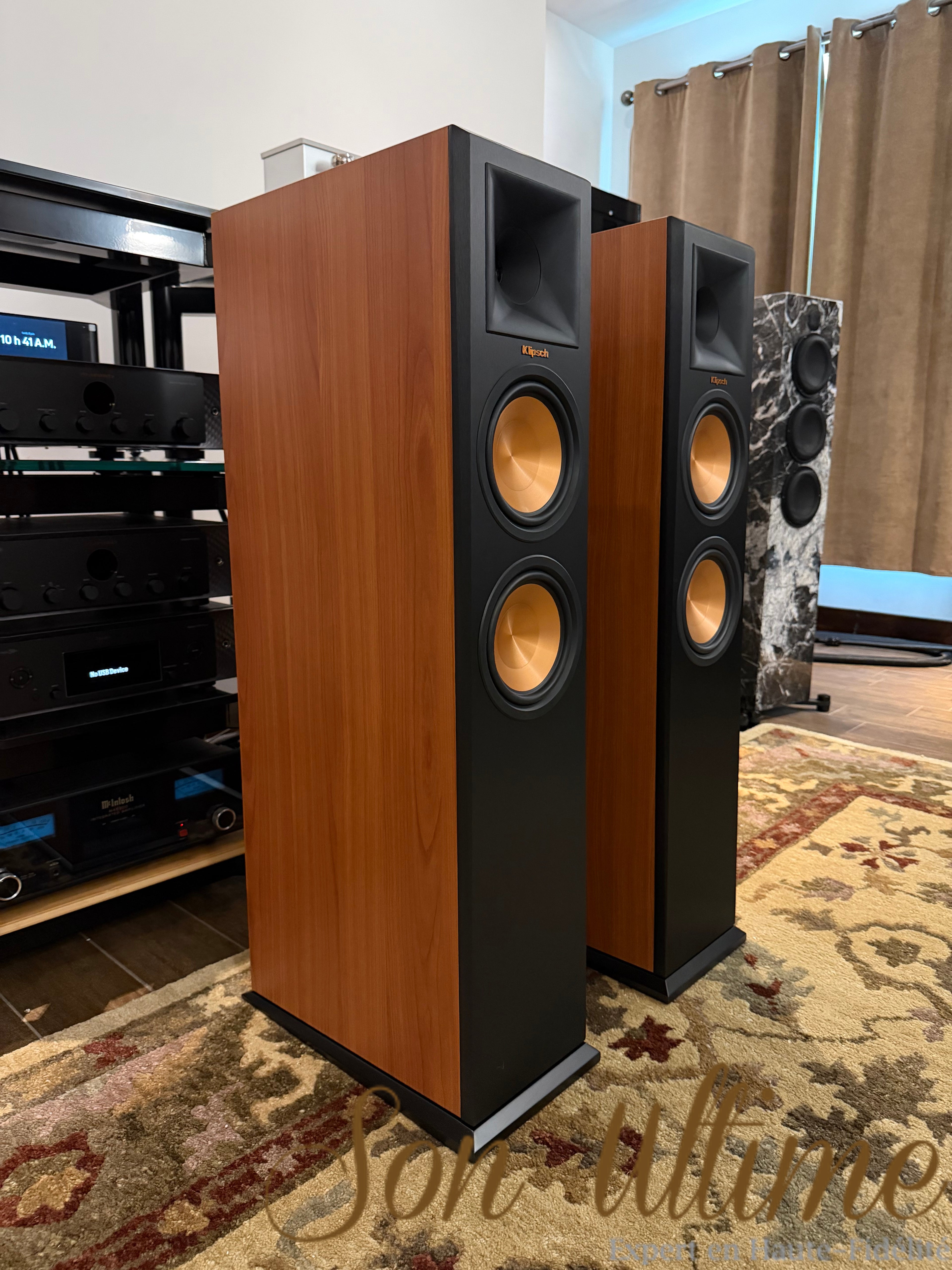RP-260F Walnut (Occasion)