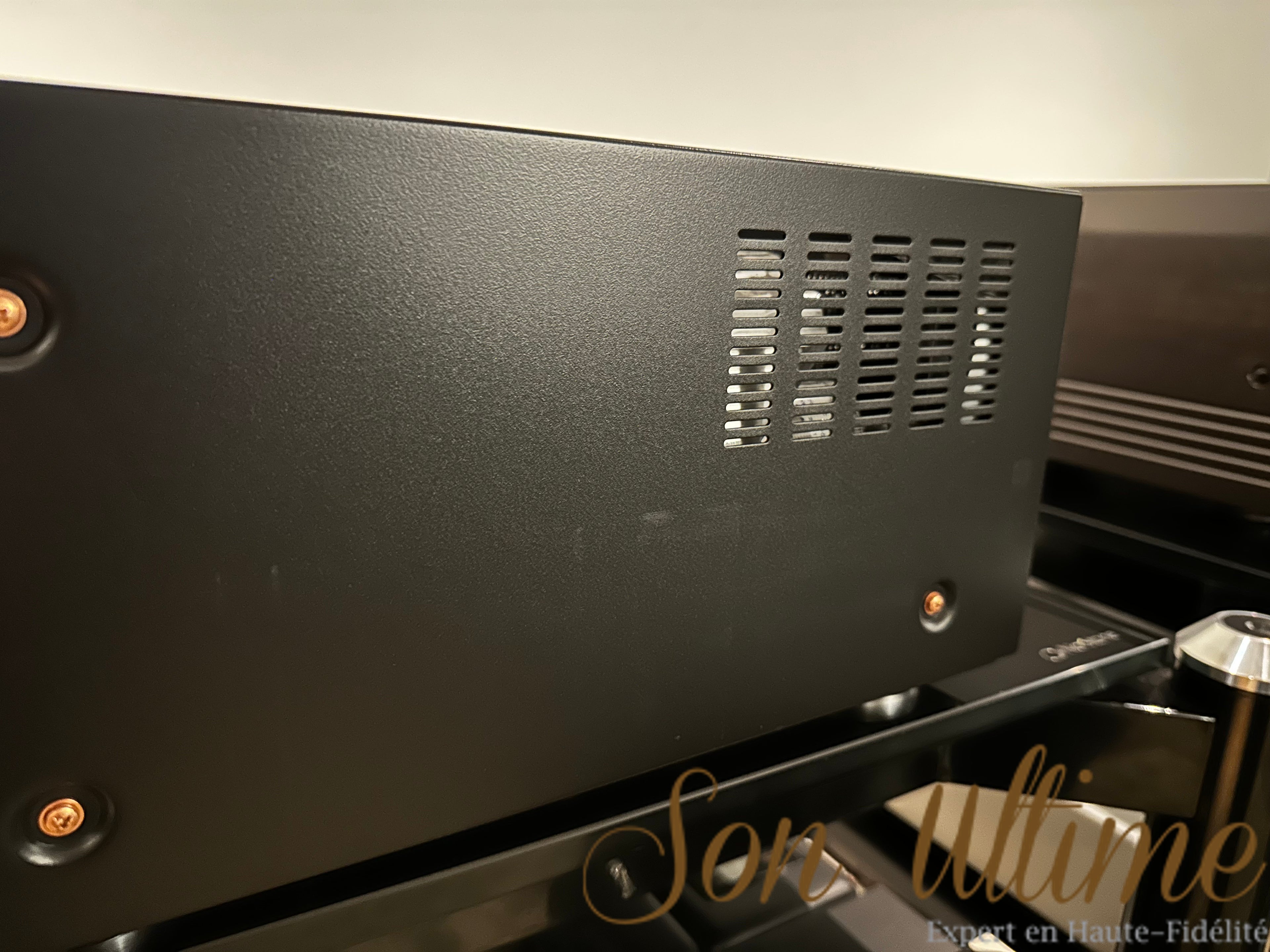 AV8805A (Occasion Vendue)