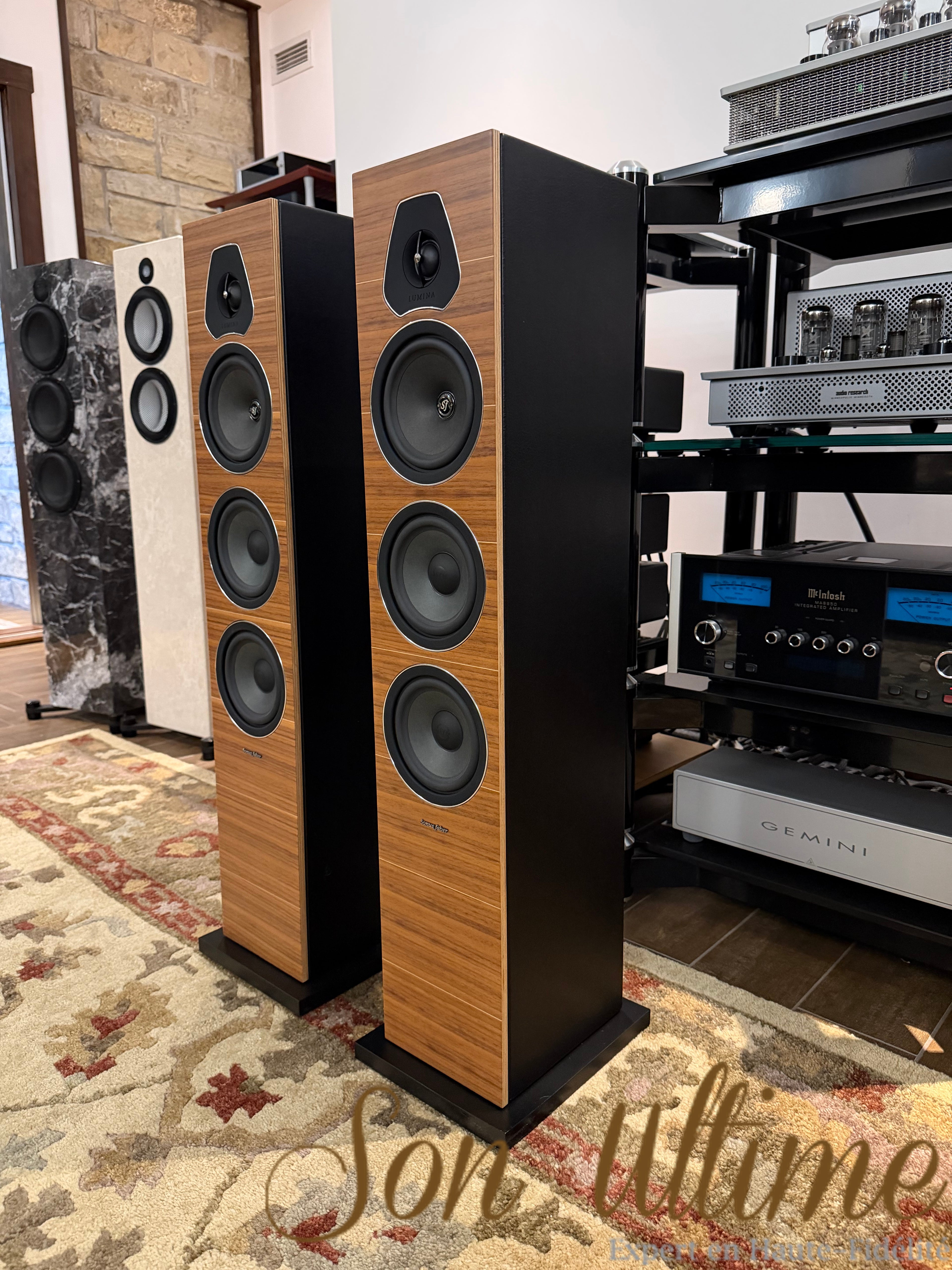 Lumina III Walnut (Used Sold)